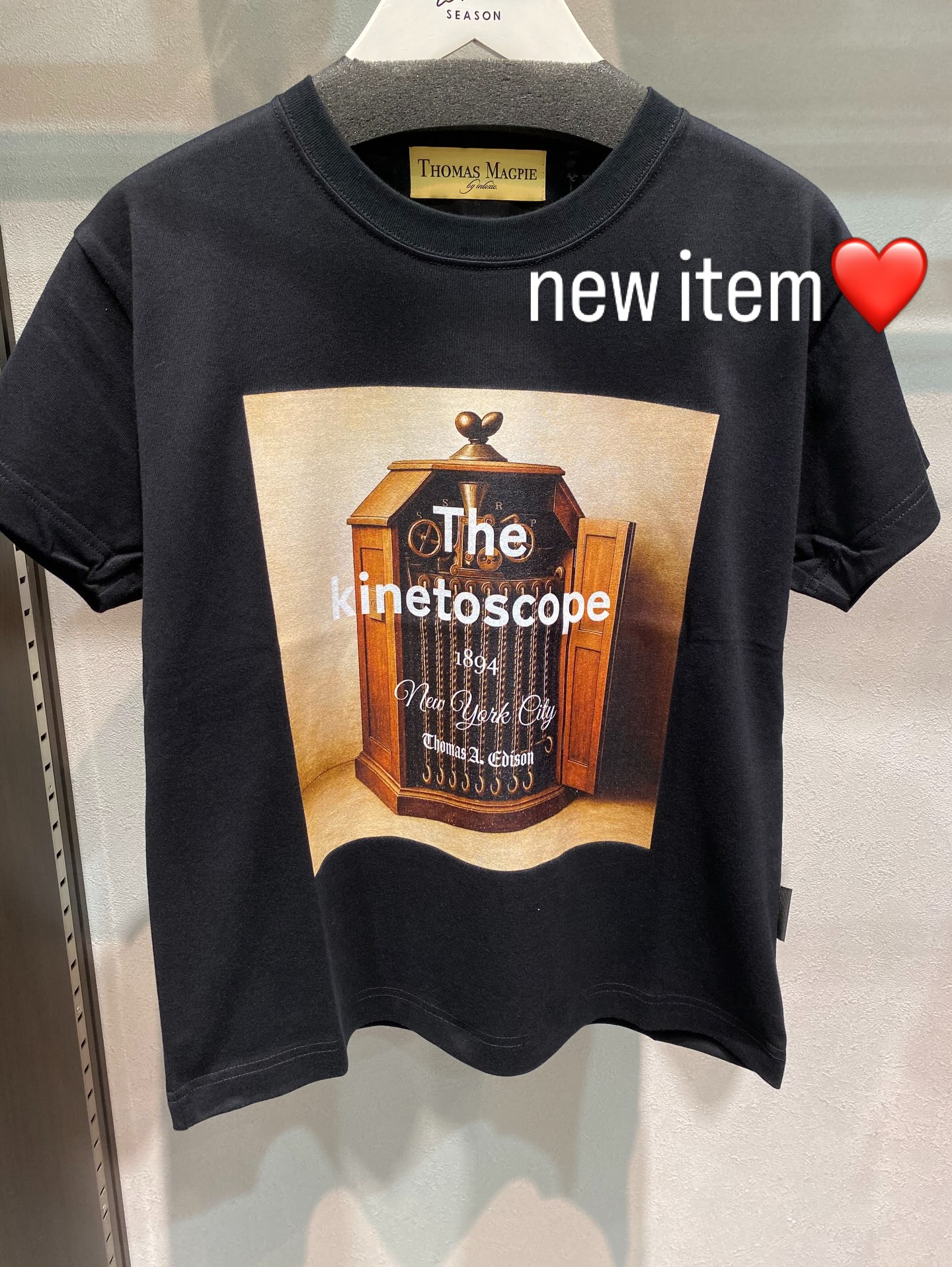 毎日暑いですが皆様お元気でしょうか?
夏に負けない可愛いTシャツが入荷致しました!
各色1点のみです✨✨
