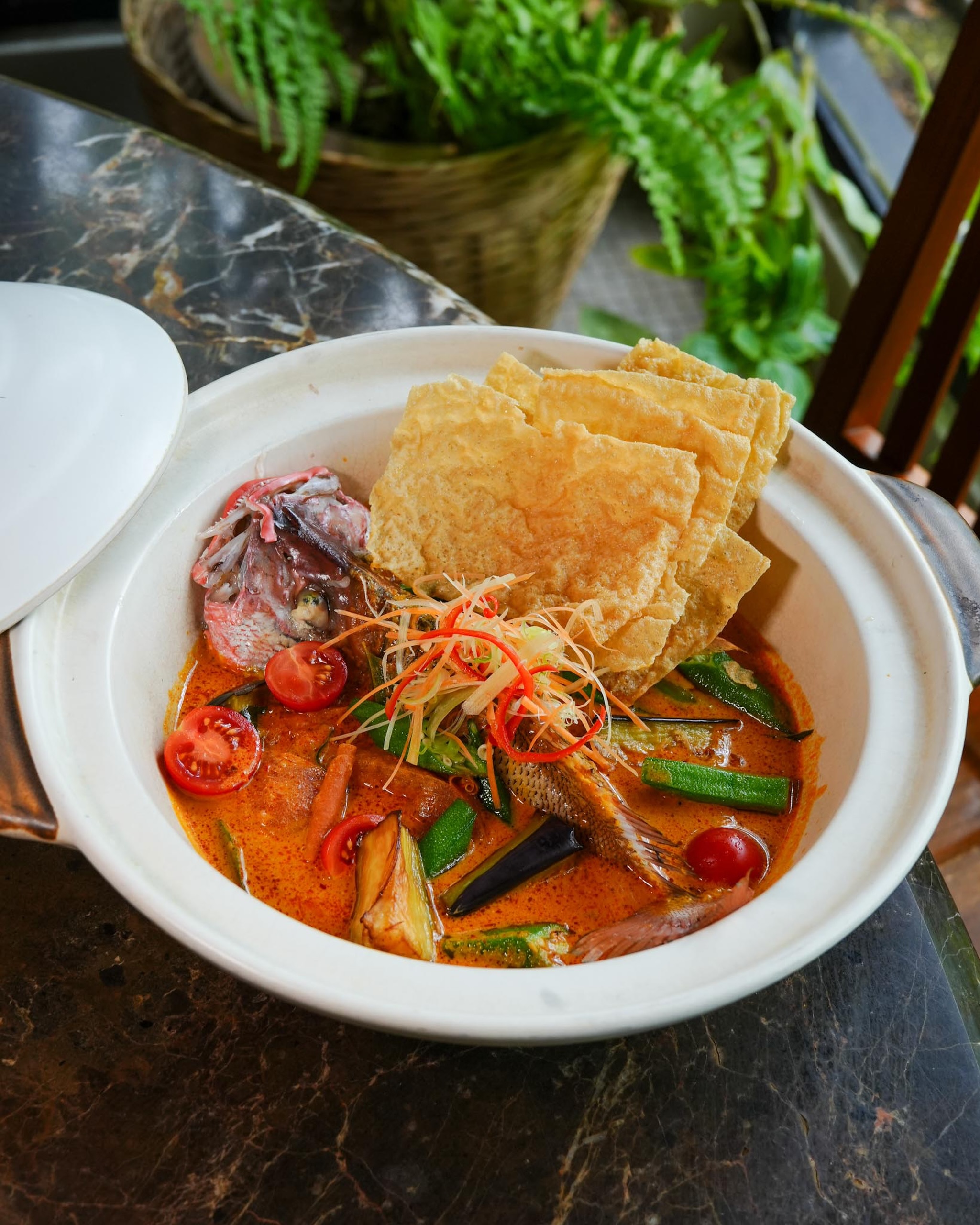 Back on the menu, and just the way you’ve been waiting for. Our Snapper Assam Fish Curry is making its return, fresh snapper simmered in a tangy, spicy assam curry that’s rich, comforting, and perfect for sharing.
Come by and enjoy an old favourite, now back where it belongs.
#TheCoastalSettlement #BackOnTheMenu #AssamFishCurry #SingaporeFood #ComfortFood HiddenGemSG