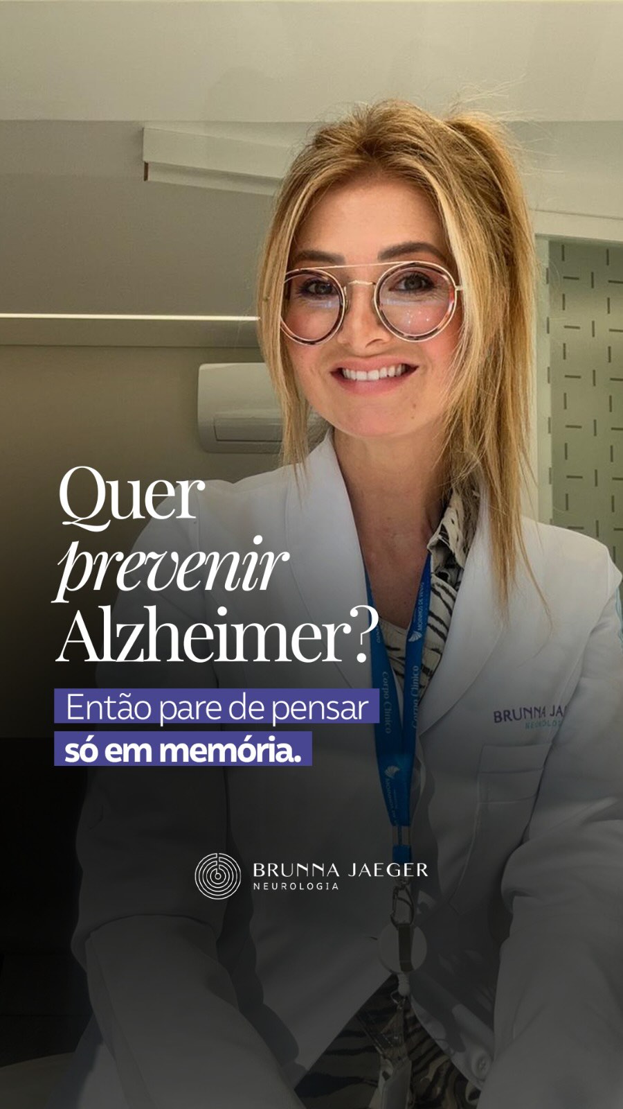 Quando pensamos em prevenir Alzheimer é comum imaginar jogos de memória, suplementos ou palavras cruzadas. Mas a prevenção começa muito antes.
Em 2024, a Lancet Commission atualizou as evidências e mostrou que cerca de 45% dos casos de demência podem estar associados a 14 fatores de risco potencialmente modificáveis.
No Brasil, estudos sugerem que esse percentual pode chegar a até 60%, principalmente pela maior frequência de alguns desses fatores na nossa população.
Quais são eles?
🧠 Baixa escolaridade
🧠 Perda auditiva
🧠 Colesterol LDL elevado
🧠 Depressão
🧠 Traumatismo craniano
🧠 Inatividade física
🧠 Diabetes
🧠 Tabagismo
🧠 Hipertensão arterial
🧠 Obesidade
🧠 Consumo excessivo de álcool
🧠 Isolamento social
🧠 Poluição do ar
🧠 Perda visual não tratada
Isso não significa que seja possível evitar todos esses casos, mas mostra que cuidar da saúde do cérebro vai muito além da memória.
Cada fator controlado representa uma oportunidade de envelhecer com mais saúde.
🧠 O cérebro que você terá daqui a 20 ou 30 anos está sendo construído pelas escolhas que faz hoje.
📚 Referências:
Livingston G, et al. Dementia prevention, intervention, and care: 2024 report of the Lancet Standing Commission.
Suemoto CK, et al. Population attributable fraction of modifiable risk factors for dementia in Brazil