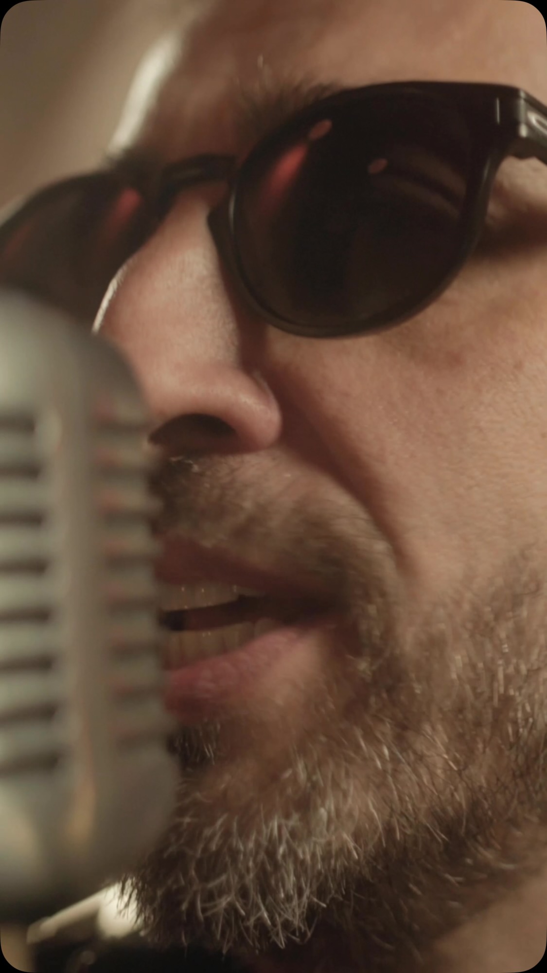 Essa versão de Tempos Modernos era pra estar no álbum do especial Studio Session que lancei ano passado.
Foram meses esperando o retorno pela liberação. Agora ela está aqui como bônus track pra você que gosta de me ouvir.
Recomendado para Mentes e Corações 😎❤️
@cadupereira