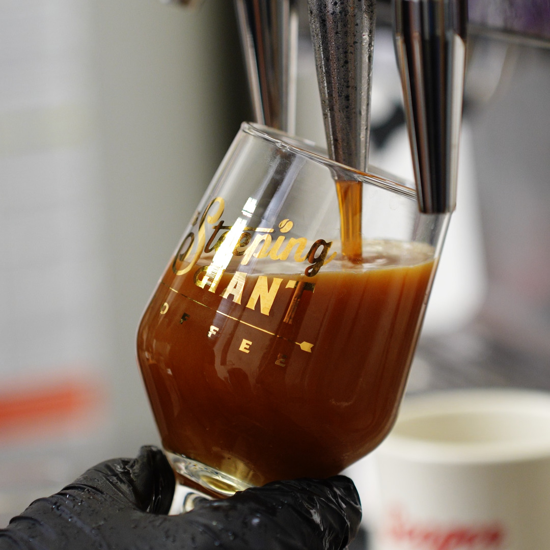 A Better Coffee = Better Mornings. 🌤
Upgrade your workplace with Steeping Giant’s High Quality, Creamy Nitro Coldbrew. Always at the ready for your early morning meetings to post lunch deadline crunches.
#coldbrew #steepinggiant #sandiegocoffee #supportlocal
