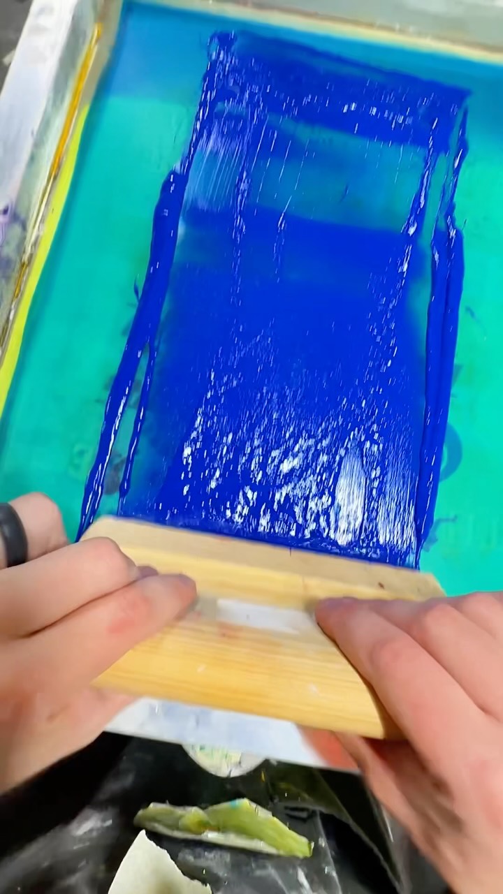 Black and Blue on Safety Green 🖤💙🤩
Get Started 👉🏼 hello@northbrookpress.com
#screenprinting #serigraphie #pov #oddlysatifying #screenprint