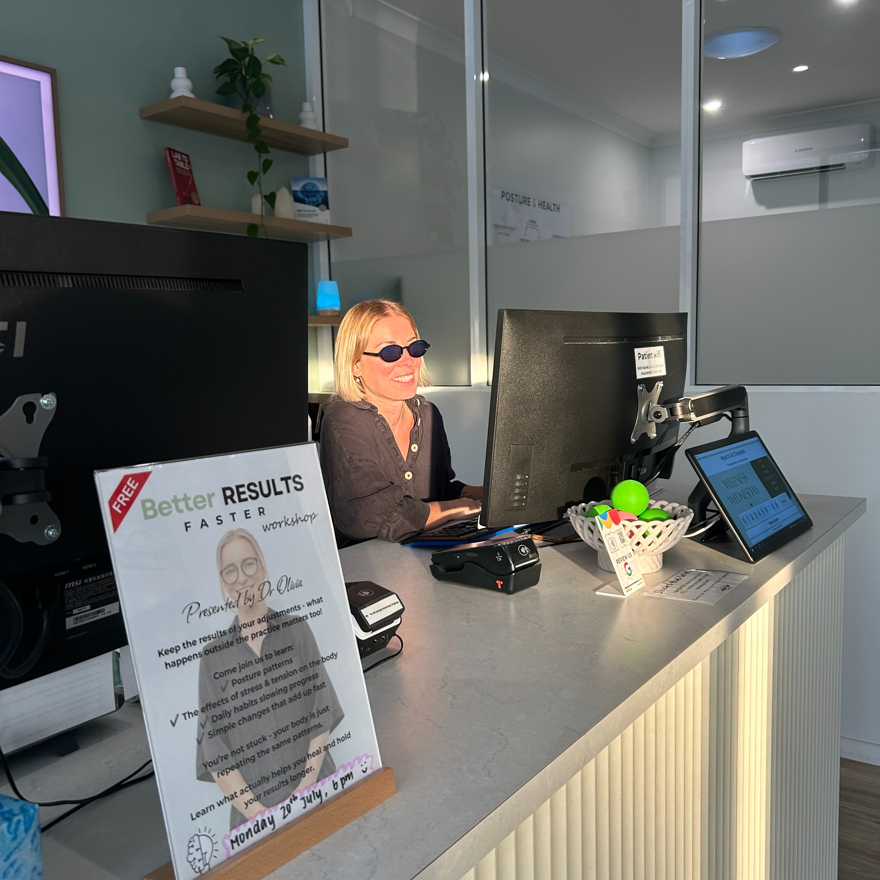 Is Kate wearing sunnies because the afternoon sun is blinding her... or because she's mentally already on holidays? 😎✈️
We'll let you decide 😂🍹
Have a great holiday, Kate!
If you've been away on holidays lately, consider this your sign to book in for an adjustment! ☀️🌴
Planes, long car trips, carrying luggage, and even holiday stress (yes, it's a real thing! 😉) can all impact your spine and nervous system. Get back to feeling your best by booking online or giving us a call 💚