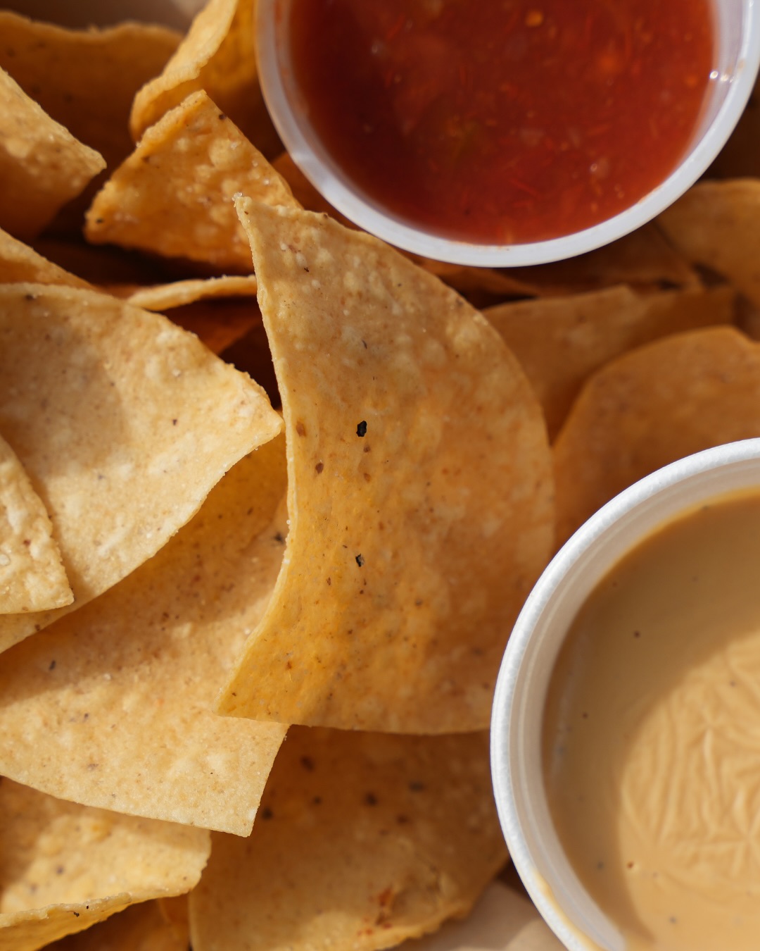 Wednesdays always bring a little extra fun...!
Grab your team, order some tacos, and see who really knows their stuff. 🌮🧠🍺
📍 Capt’n Bill’s Backyard Bar and Grill
Wilmington, NC
#WilmingtonNC #BillsBrewingCo #TriviaNight #ILMTrivia #Trivia