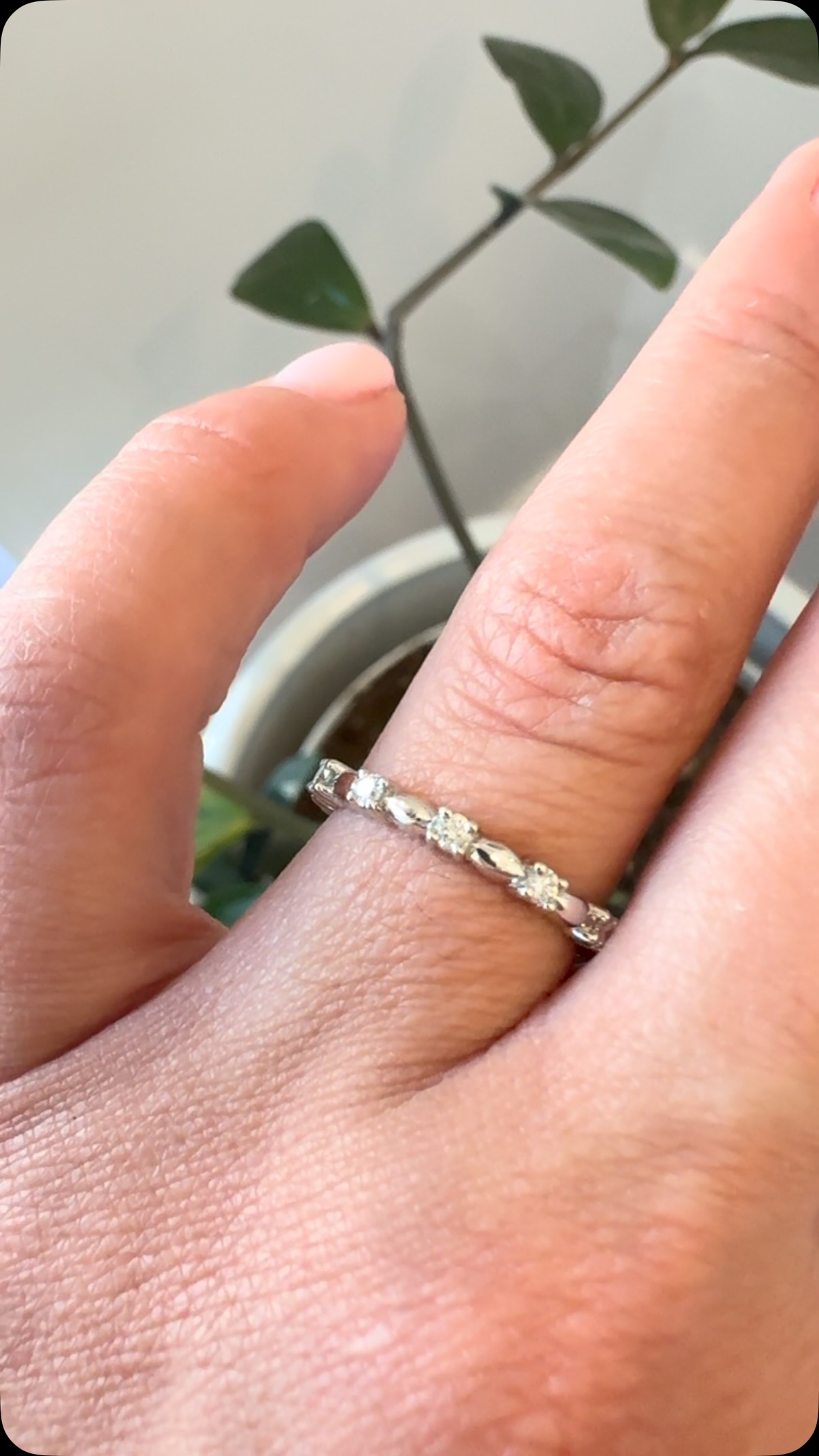 Cute little wedding band, it’s a great layering ring for a stack … cutie 🥰