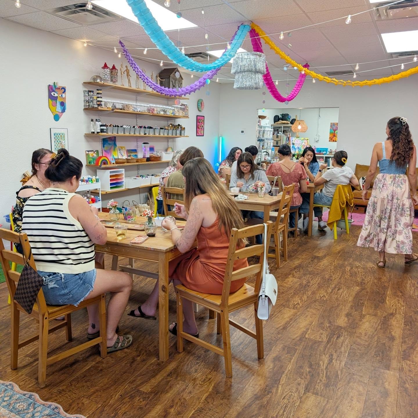 Our very first Adult Workshop was everything I hoped it would be. 🌸🥂
We spent the evening slowing down, sipping our favorite drinks, decorating wine glasses with pressed flowers, and creating something beautiful together.
Thank you to everyone who joined us for the start of this new series. We can't wait for more creative evenings!
Our next adult workshop: Floral Crowns Thursday 7/30
We can't wait to see you all!