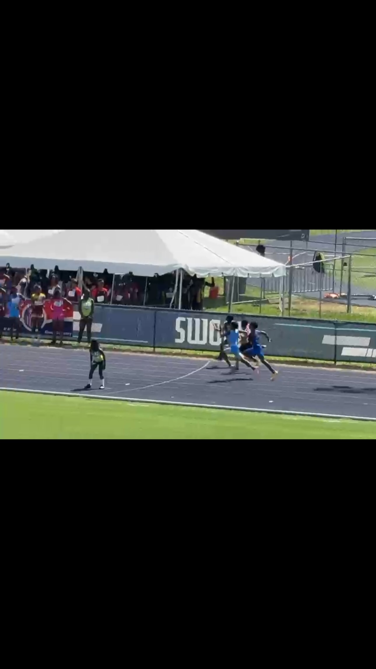 @inthemoment_sports
9-10 Boys 4x1 All-Americans. Mason (10) -Liam (10)-Tristen (8) - Micah (9). These youngsters worked on this relay tirelessly for 4 months, if we didn’t have the fastest 4 we were going to be the cleanest. All the hard work paid off, true model of what it looks like to build a bond and continuity organically. They began the season at .58 and set seasons best the last 3x’s they ran the race including the semi-finals at nationals 54.96 and the finals at 54.66 good for 6th in the country. Great work boys!!!! #whiteknights #webuiltdifferent #baltimore #trackandfield