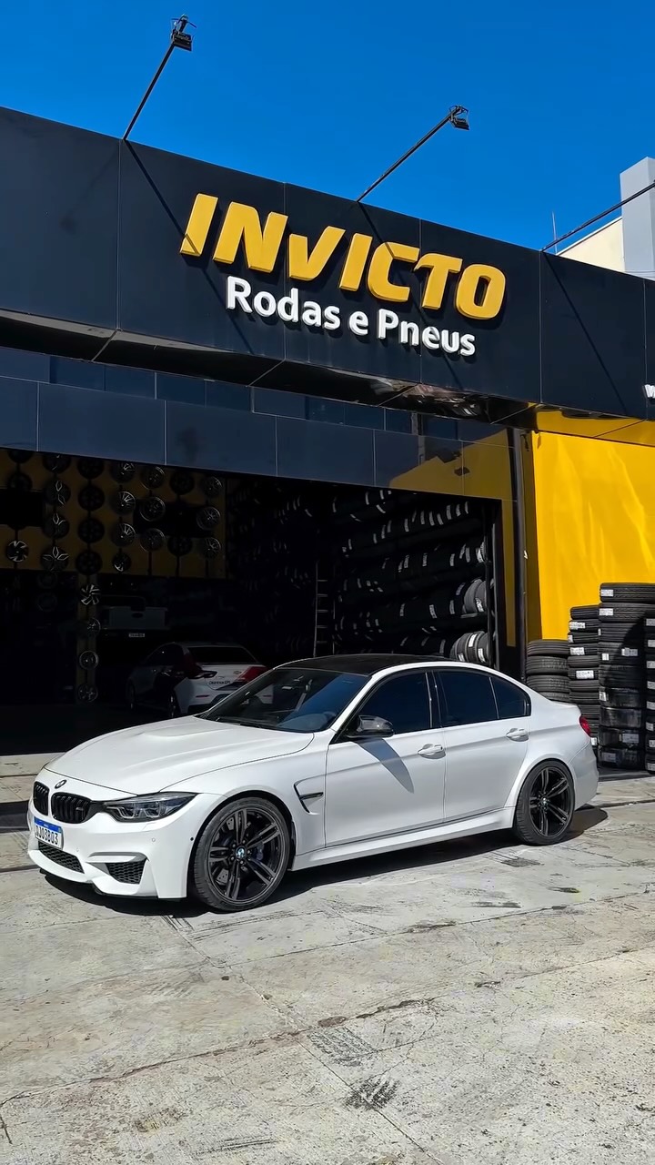 BMW M3
🛞 Pneus Michelin Pilot Sport 4 S
• Dianteiros: 275/35 ZR19
• Índice: 100Y MI
• Etiqueta: C/A (71 dB)
• Traseiros: 255/35 R20
• Índice: 97Y XL TL
• Etiqueta: E/A (71 dB)
➡️ Desenvolvidos para entregar máxima aderência, precisão nas curvas e controle absoluto, os Michelin Pilot Sport 4 S são referência mundial em performance para veículos de alta potência.
🔧 Serviços Realizados
• Alinhamento
• Balanceamento
✨ Performance, segurança e tecnologia reunidas para extrair o máximo da esportividade da BMW M3.
📍 Invicto Rodas e Pneu
📞 (16) 3771-2800
🙏 “Com Deus no comando, toda conquista começa com um passo de fé.”
#InvictoRodasEPneu #BMWM3 #BMW #Michelin #PilotSport4S Performance CarrosEsportivos