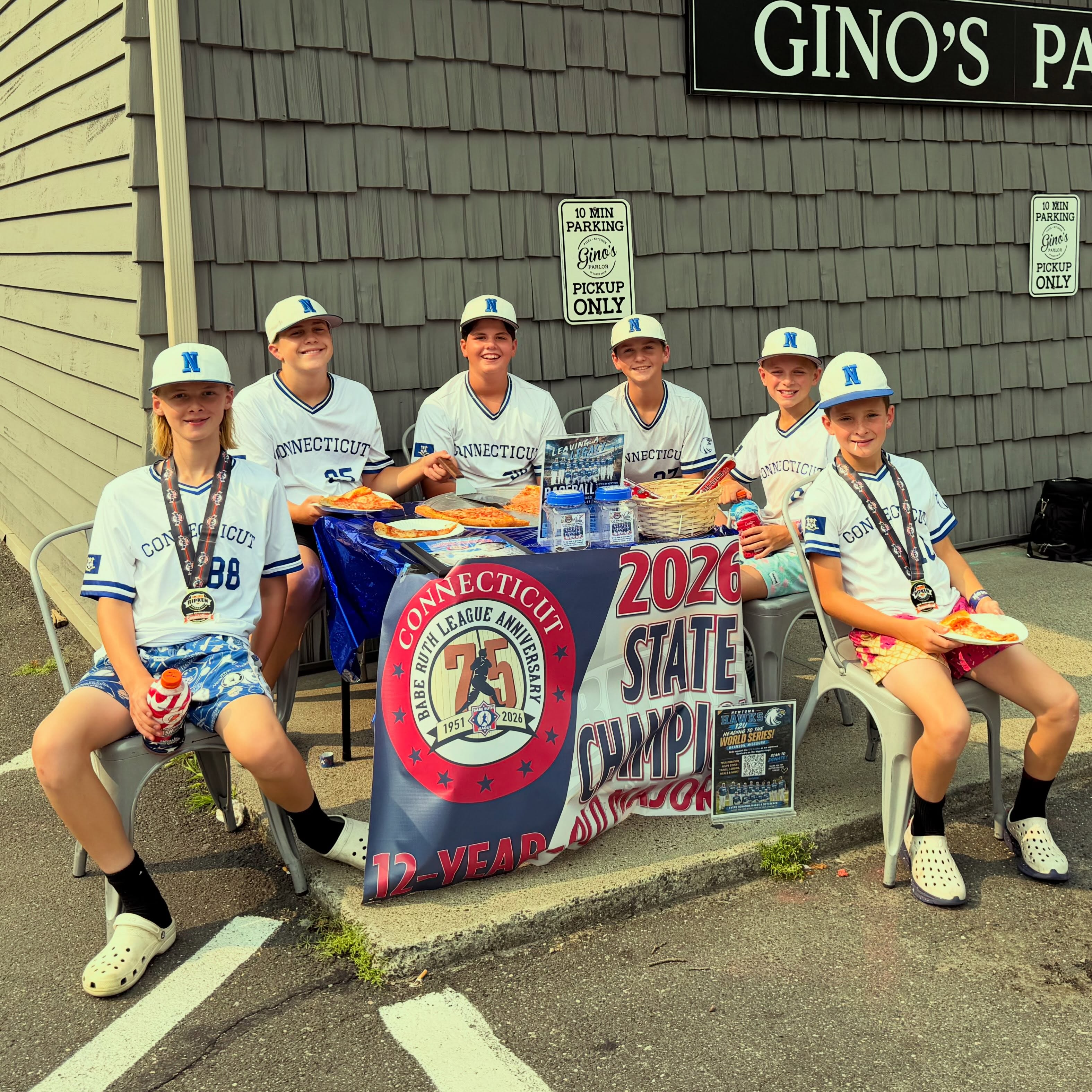 βΎ STOP BY & SHOW SOME LOVE βΎ
the Newtown 12U Hawks are set up outside Ginoβs today raising money to get to the World Series. come grab a slice and drop some support for these kids while youβre at it.
go hawks! π
π 102 Church Hill Rd, Sandy Hook