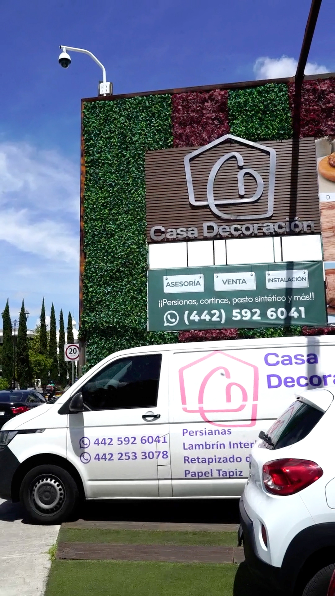 Antes de que cualquier producto llegue a una instalación, hay mucho trabajo detrás. 🛠️
Todo comienza en el taller, donde revisamos medidas, preparamos materiales, realizamos cortes y verificamos que cada pieza esté lista antes de salir. Aunque muchas veces solo se ve el resultado final, gran parte del éxito de un proyecto depende de esta preparación.
Cuidar cada detalle desde el inicio nos permite lograr instalaciones mucho más limpias, precisas y con mejores acabados.
¿Tienes un proyecto en mente?
📲Envíanos un mensaje al 442 592 6041 por WhatsApp o agenda una visita para asesorarte.
#CasaDecoración #Instalaciones #Taller #Acabados #Interiorismo