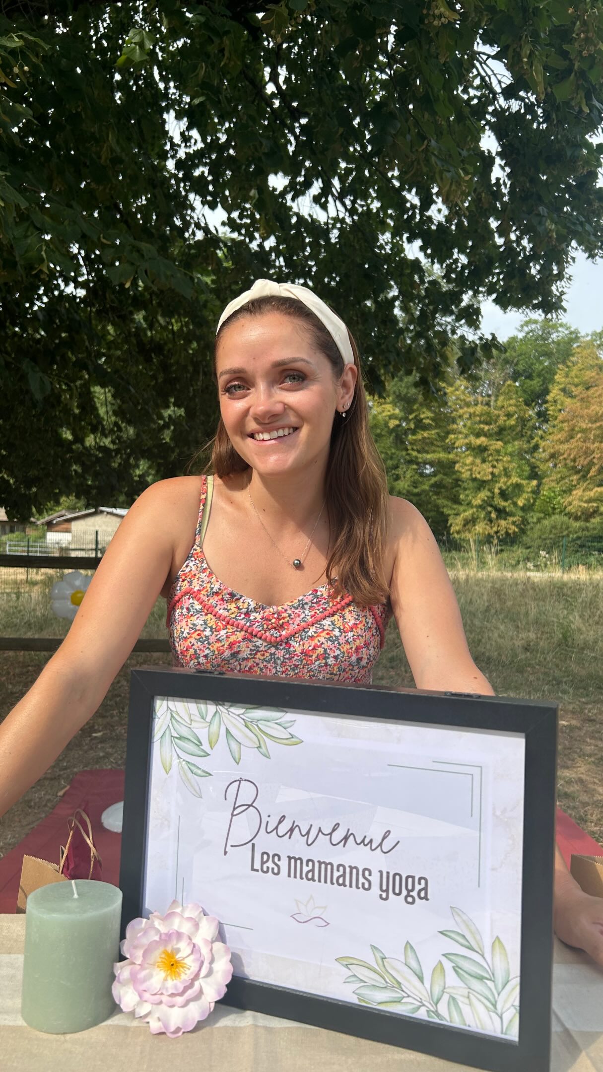 ✨ Retour sur mon événement Maman Yoga ✨
Un immense merci à toutes les mamans présentes lors de cette belle matinée dédiée au yoga périnatal et au yoga périnée. 🤍
Cet événement était ma façon de vous remercier pour votre confiance tout au long de votre grossesse et après votre accouchement. Vous accompagner dans ces étapes si importantes de votre vie est un véritable privilège.
Au fil des séances, il s’est créé bien plus qu’un simple cours de yoga : de vrais échanges, de belles rencontres et de précieux liens. 💛
Vous êtes nombreuses à m’avoir confié avoir pensé à mes conseils pendant les contractions ou le jour de votre accouchement. Lire vos messages et savoir que j’ai pu vous accompagner, même dans ces instants-là, est sans aucun doute le plus beau cadeau que vous puissiez me faire.
Alors, du fond du cœur… merci. Merci pour votre confiance, votre bienveillance et pour tous ces moments partagés. ✨
📩 Vous êtes enceinte ou en post-partum et souhaitez découvrir le yoga périnatal ou le yoga périnée ? N’hésitez pas à m’envoyer un message privé, je serai ravie de vous accompagner⬇️
#yogaperine #yogaperinatal #maman #bienêtre #yoga