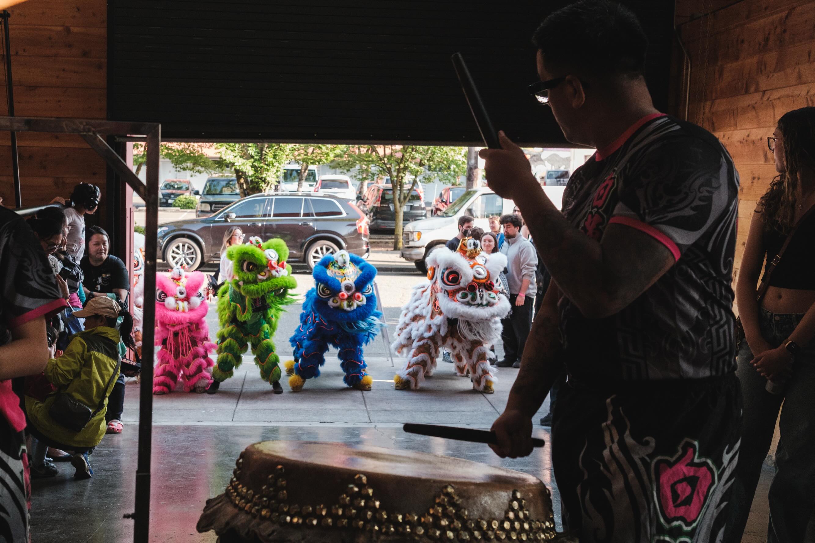 Looking back at some of our favorite moments from the Veganizer Asian Market at The Redd.
The space was filled with incredible food, local vendors, art, culture, and so many people coming together. We love seeing The Redd so full!
Photo credit: Josh Chang @pdxploration and Carter Hiyama @carterhiyama
Thanks so much @veganizerpdx, can't wait for next year!