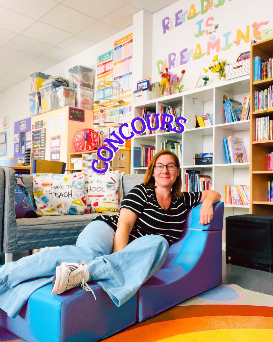 C•O•N•C•O•U•R•S
▶️ Vous aimeriez avoir un petit transat comme celui-ci en classe ?
Concours terminé, gagnantes : @sb.joy_and_co et @coutureetcopines
Je suis ambassadrice @classededemain depuis plus de 5 ans maintenant et je suis ravie de pouvoir tester du mobilier pour ma classe !
Cette fois mes élèves ont pu tester le transat pliable 6-10 ans !
Évidemment ça a eu un succès fou dans mon coin bibliothèque !! Les élèves ont tous voulu le tester !
D’ailleurs quand je reçois un nouvel élément pour ma classe je fais toujours en sorte que tous les élèves volontaires puissent tester afin qu’ils puissent savoir si ça leur plaît ou non. Ensuite viendra le roulement pour l’utiliser.
Les gros plus que j’ai pu remarquer :
- Le fait qu’il soit lavable facilement, car dans une classe toi même tu sais que c’est important !
- Le fait qu’il soit pliable (photo 4) et qu’on puisse facilement le déplacer dans la classe quand je fais mes regroupements au fond.
Les moins : pour l’instant il n’y en a pas, je verrai comment il résiste avec le temps.
Pour fêter votre collaboration avec @classededemain nous vous proposons un concours pour remporter un Ztool (photo 6) ou un tabouret Mogoo (photo 5) qui sont des indispensables de ma classe depuis TRÈS longtemps !
Pour cela, il vous suffit de :
- Être abonné à mon compte et celui de @classededemain
- Liker et commenter le post en me disant quel objet vous souhaitez gagner (Ztool ou tabouret)
- inviter un ami qui a besoin de matériel flexible dans sa classe lui aussi !
📍 Concours réservé à la France métropolitaine
📆 Tirage au sort le dimanche 26 juillet
Il y aura donc deux gagnants : un pour le tabouret et un pour le Ztool !
Bonne chance 🍀 à tous !
Maitresselili_lh ✨
#teampe #maitresselililh #concoursdemaitresse #teachergiveaway