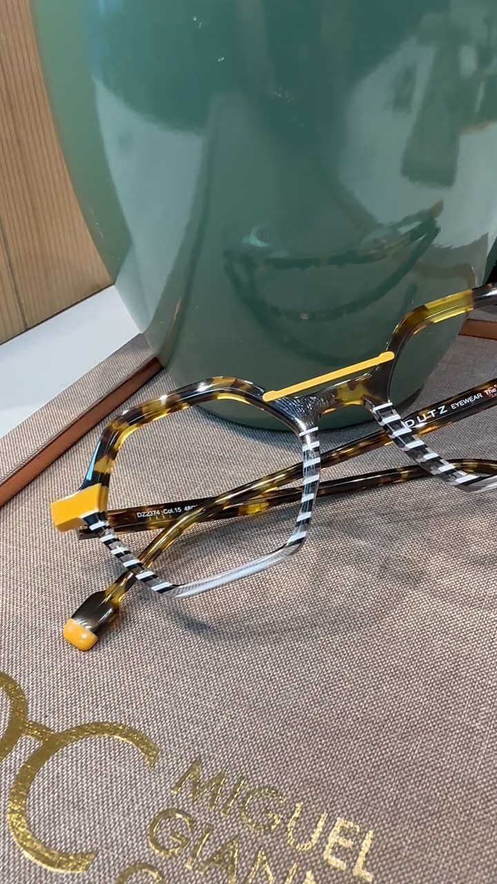Seu estilo muda. Sua elegância permanece.
Na Miguel Giannini, você encontra o eyewear perfeito para cada momento. Do clássico ao contemporâneo, do discreto ao marcante, porque o verdadeiro luxo está em escolher um acessório que traduz quem você é.
✨ Descubra a coleção que combina com a sua personalidade.
#EyewearLuxury #FashionEyewear #LuxuryStyle #ModaFeminina #StyleInspiration