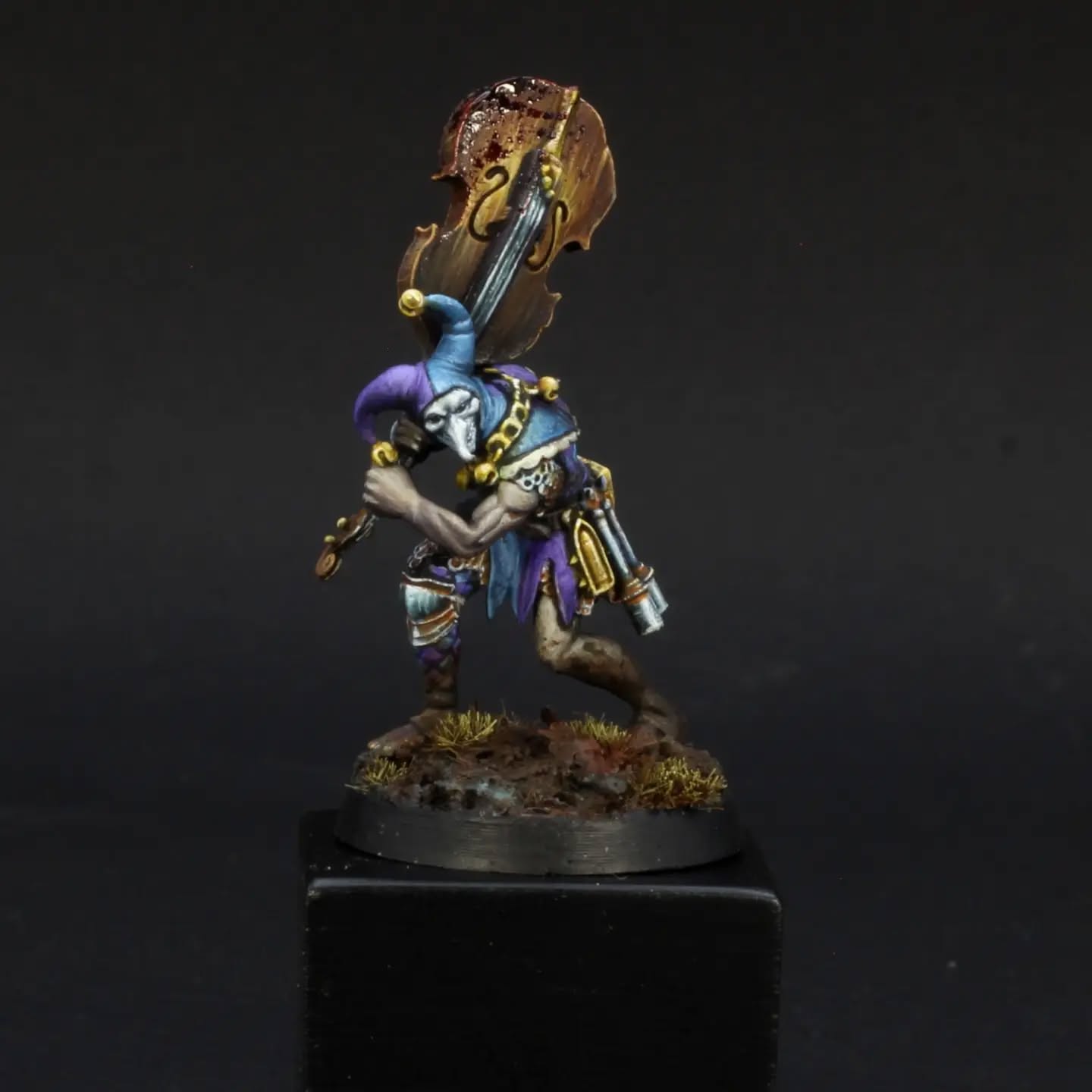 Je pense que je touche au but pour cette petite pièce perso !
Du 32mm pour le jeu Trench Crusade !
On se fait quelques bandes persos avec le @kartel.grenoblois ! Bientôt le reste de ma bande arrive et on pourra jouer !!!
Figurine de chez @grimdarkcovenant peinte pour le concours organisé par ces derniers !
Un vrai plaisir a peindre tant que l'échelle que la qualité de la sculpture 🤡🤩
#trenchcrusade
#grimdark
#grimdarkminiatures
#grimdarcoven
#miniaturepainting