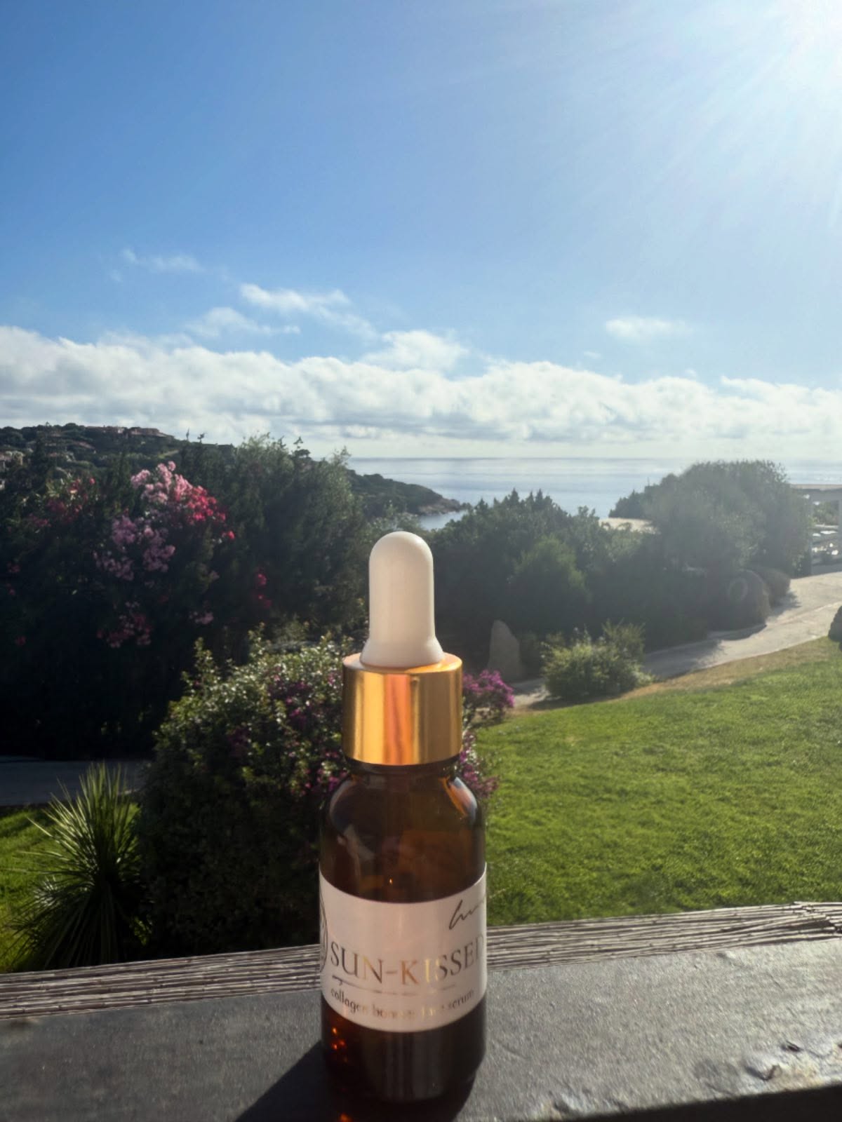âď¸â¨ SUN-KISSED FACE SERUM â YOUR SKINâS GOLDEN RITUAL â¨âď¸
Sunlight is life. It supports your natural rhythm, boosts vitamin D, andâwhen balancedâsparks collagen production, helping your skin stay strong, youthful, and radiant. And now, we bottle that magic in Sun-kissed Face Serum. đ¤
This isnât just another oil. Itâs a time-reversing ritual in a bottle. Every drop is a potent blend of natureâs finest: from CoQ10, which helps boost collagen and energize your skin, to castor oil, a powerful wrinkle-fighter that locks in moisture and reduces the signs of aging.
đż Every ingredient works in harmony with the sun to reverse time on your skinâsoftening lines, plumping, and leaving you with a luminous, youthful glow. This is more than skincare; itâs your daily ritual of transformation.
⨠Sunkissedâunleash the power of radiant, timeless skin.
#SerumSunkissed #TimelessGlow #ReverseTime #CollagenBoost #AntiAgingOil