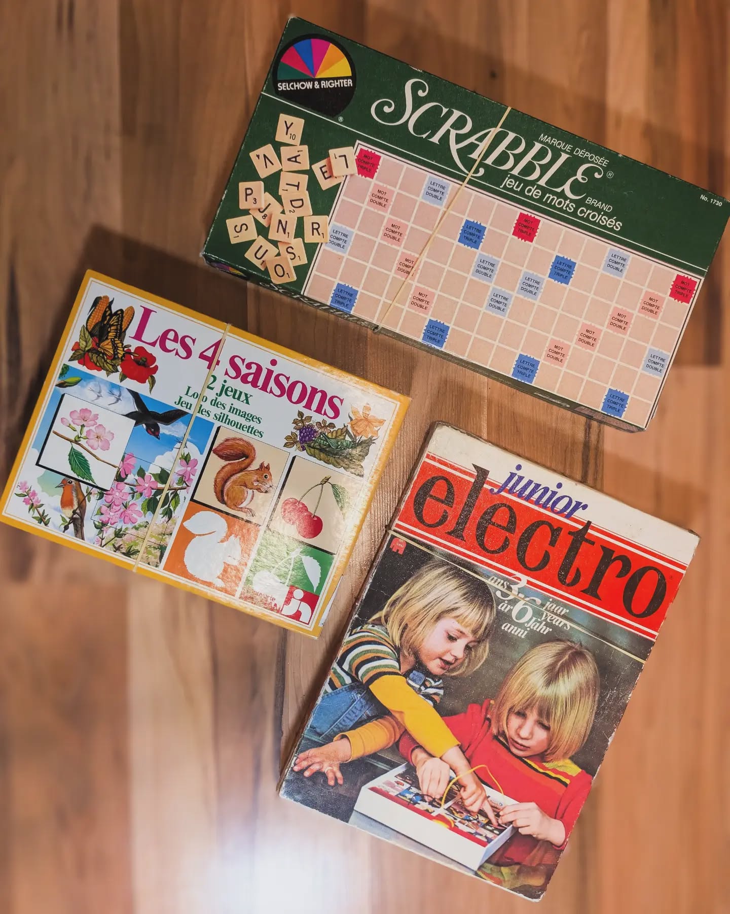 🧩 Petit voyage dans le temps… ✨
J'ai trouvé de véritables trésors vintage qui sentent les après-midis en famille et les souvenirs d'enfance. 💛
🌿 Au menu :
• Un Scrabble rétro
• Un Junior Electro vintage
• Le jeu éducatif Les 4 Saisons de Nathan
Parce que la seconde main, ce n'est pas seulement les vêtements. C'est aussi redonner une nouvelle vie à des objets qui ont encore tellement d'histoires à raconter. 📖♻️
Lequel te ramène directement en enfance? 👀
💌 Ils sont disponibles en quantité limitée. Écris-moi si l'un d'eux t'intéresse!
#thriftlook #secondemain #vintage #jeuxvintage #vintagequebec
🟩 Scrabble vintage : 20 $
✨ Le trio : 45 $
🟨Les 4 Saisons (Nathan) : 15 $
✨ Le trio : 45 $
🟥 Junior Electro : 15 $
✨ Le trio : 45 $