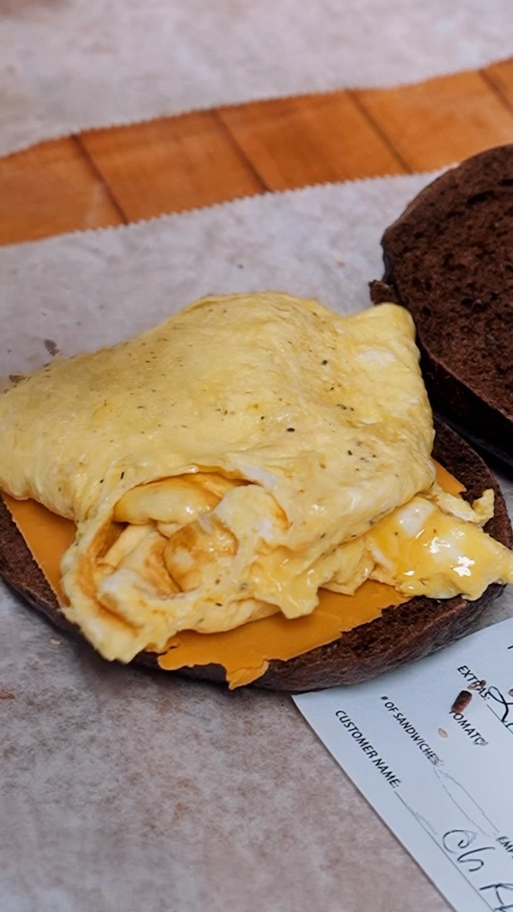 Fluffy eggs, melty cheese, and your favorite bagel. Breakfast doesn’t get much better than this. 🥯🍳🧀 Come see us at #CinosHotBagels
#breakfast #deli #longisland #oceansideny