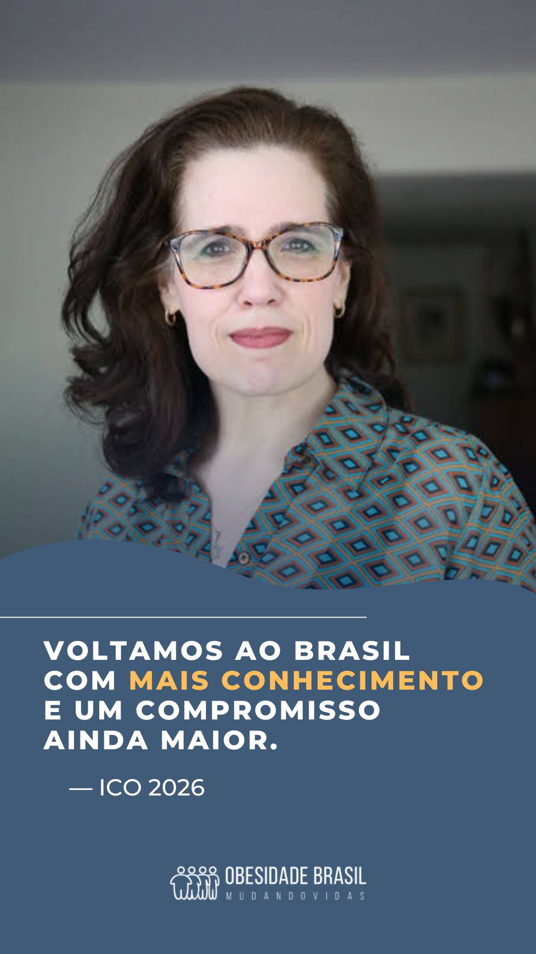 Chegamos ao último dia do International Congress on Obesity (ICO 2026) com a certeza de que os maiores avanços no cuidado à obesidade acontecem quando ciência e pessoas caminham na mesma direção.
Nossa cofundadora Andrea Levy participou da reunião do projeto MAPs2, uma iniciativa internacional que reúne pesquisadores, profissionais de saúde, organizações de pacientes e pessoas que vivem com obesidade para aproximar a ciência da realidade de quem convive com essa doença.
Um dos principais objetivos desse trabalho é garantir que a experiência dos pacientes faça parte de todas as etapas da pesquisa: desde a definição das perguntas mais relevantes até a divulgação dos resultados, para que o conhecimento científico se transforme em políticas públicas mais efetivas e em um cuidado mais humano.
Representar o Instituto Obesidade Brasil nesse encontro foi uma oportunidade de levar a voz dos pacientes brasileiros para um debate global e, ao mesmo tempo, aprender com experiências de diferentes países.
Voltamos ao Brasil com novos aprendizados, novas conexões e a convicção de que combater o estigma, ampliar o acesso ao tratamento e fortalecer um cuidado baseado em evidências também depende da colaboração entre pesquisadores, profissionais de saúde e pessoas que vivem com obesidade.
Essa cobertura termina aqui, mas as discussões continuam.
Nas próximas semanas, vamos compartilhar outros temas importantes apresentados no congresso, como ganho de peso na menopausa e diversos estudos que ajudam a compreender melhor a obesidade e seus tratamentos.