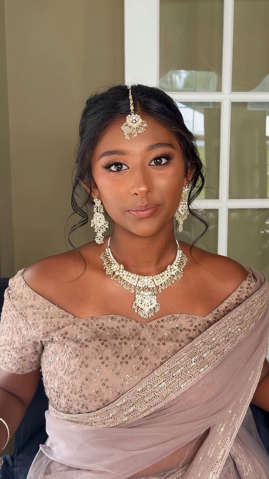 One of the most common things we hear from brides isn’t, “I want full glam.”
It’s:
“Please don’t make me look orange.”
And honestly? We get it.
Whether you have olive, golden, neutral, or deeper skin tones, the wrong foundation can completely change how your complexion looks. The goal was never to make you lighter, darker, warmer, or cooler.
The goal is simple:
Your skin… just perfected.
That’s why shade matching at VSB isn’t about finding something “close enough.” We take the time to understand your undertone, depth, and how your complexion photographs, so your makeup looks seamless in person and in every photo.
Because the best compliment isn’t,
“Your foundation looks amazing.”
It’s:
“Your skin looks incredible.” ✨
Have you ever worried about looking too orange or ashy after getting your makeup done? Let me know below. 👇
#bridalmakeupartist #njmakeupartist #verosolimanbeauty