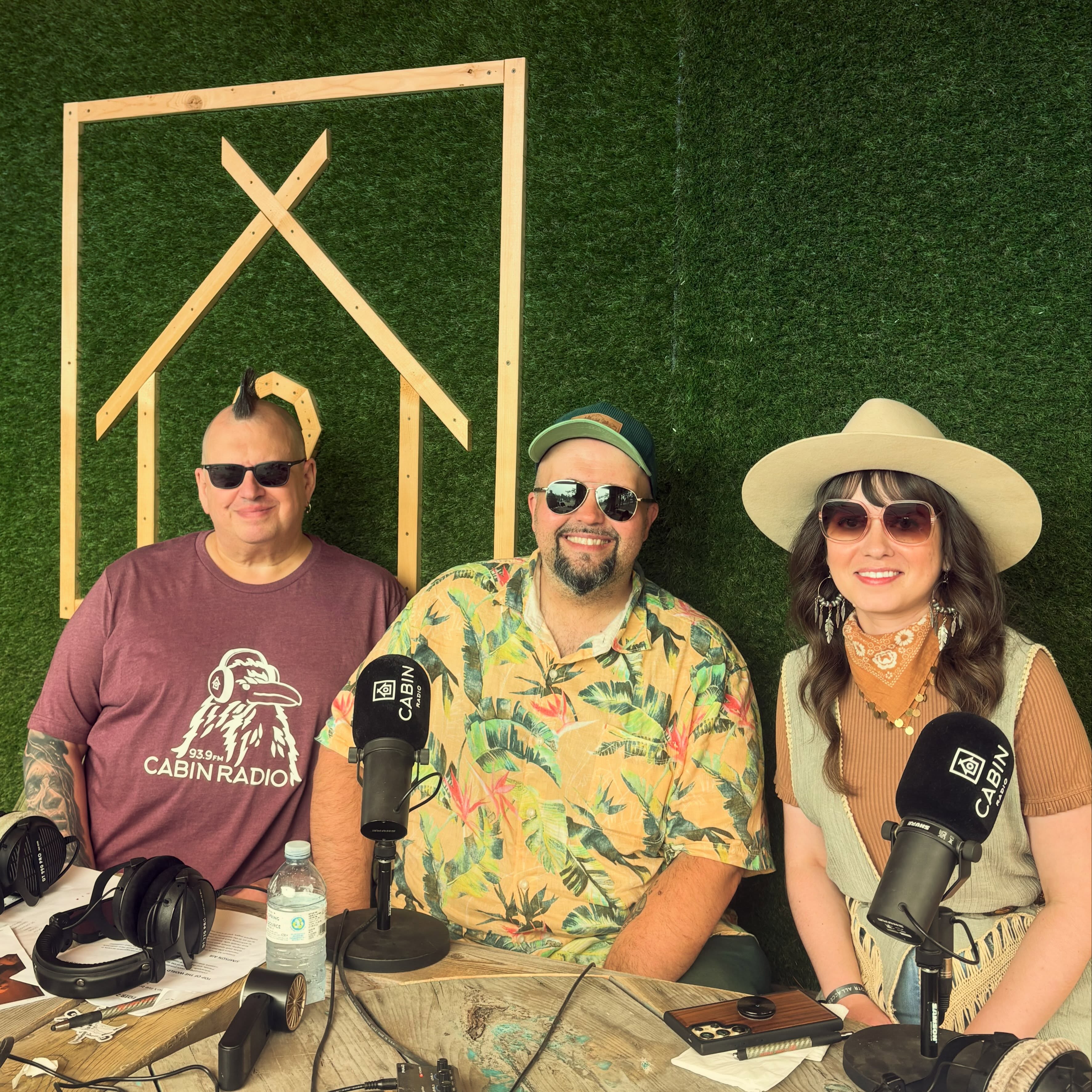 Had the BEST time playing the @cabinradio stage at @folkontherocks yesterday! They even broadcasted the performance live on air + online. After my set I popped by their booth for a radio interview. I love these folks, I had the pleasure of dropping by their studio last fall as well, AND they’ve had my tunes on rotation every week ever since 🥹 THANK YOU! Many more photos/vids to come.. running on 3 hours of sleep 😂 catch ya later Yellowknife #FOTR2026 #FolkYa #cabinradio
