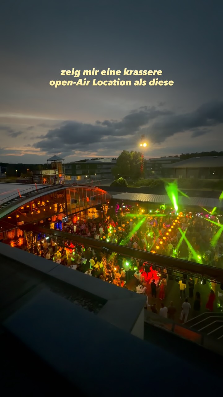 ich kenne wohl keine krassere🥹🕺
📍Die HALLE Tor 2, Girlitzweg 30 50829 Köln
upcoming Event: Daydrinking open-Air Summer Event BUBBLES & BEATS 🫧🍸
📌 Save the date: 15.08.26
#eventlocation #köln #party #openair #kölnistkool
