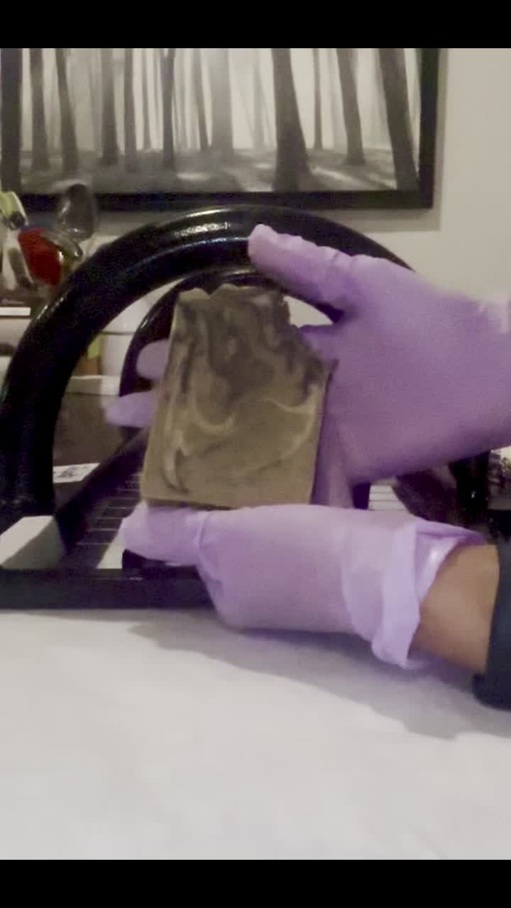 There’s nothing quite like cutting into a fresh loaf of Muskoka Mocha! 🤎☕
Rich notes of roasted coffee, decadent chocolate, and creamy vanilla fill the air as each bar is revealed. It’s one of those scents that makes you wish you could capture the aroma through the screen.
Freshly cut, beautifully handcrafted, and now off to cure before it’s ready for you to enjoy.
#MudCreekSoapery #MuskokaMocha #HandcraftedSoap #ColdProcessSoap #SmallBatch #PalmFree #VeganSoap #CanadianMade #OntarioMade #SoapMaking #CoffeeSoap #ArtisanSoap #ShopLocal #TreatYourSkin