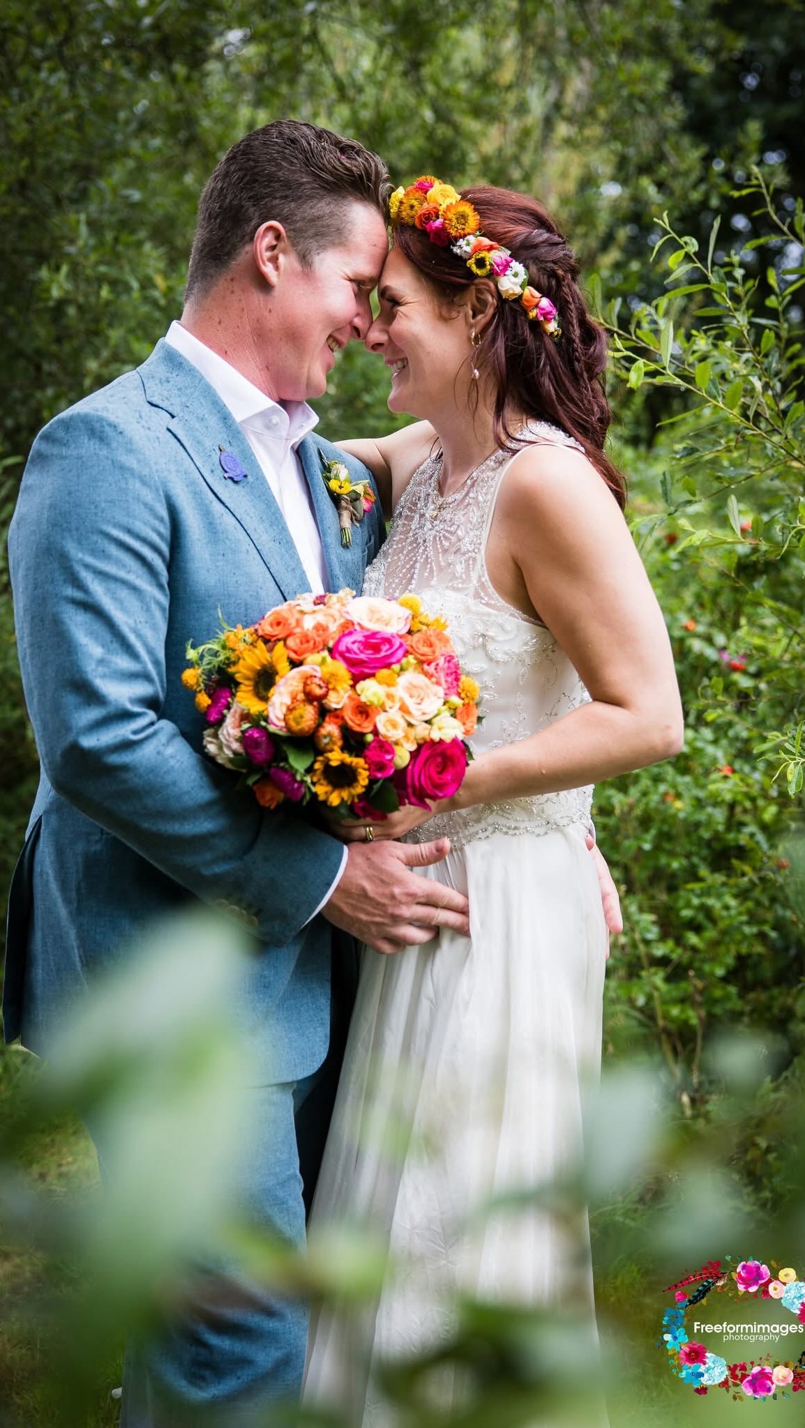 ✨ Sunshine, showers & so much love ✨
Emily & Don’s colourful wedding at the beautiful @countryways_devon was just incredible!
Dress @catherine__deane
Suits @marcdarcysuits
Flowers @twigsflowers.co.uk
Hair & Make up @pearl_and_rouge_bridal
Cake @theoldfarmhousekitchen
Band @thecompilationband
Hog roast @hogsterhogroasts
#devonweddingphotographer #freeformimages #weddingplanning #devonweddings #northdevonwedding