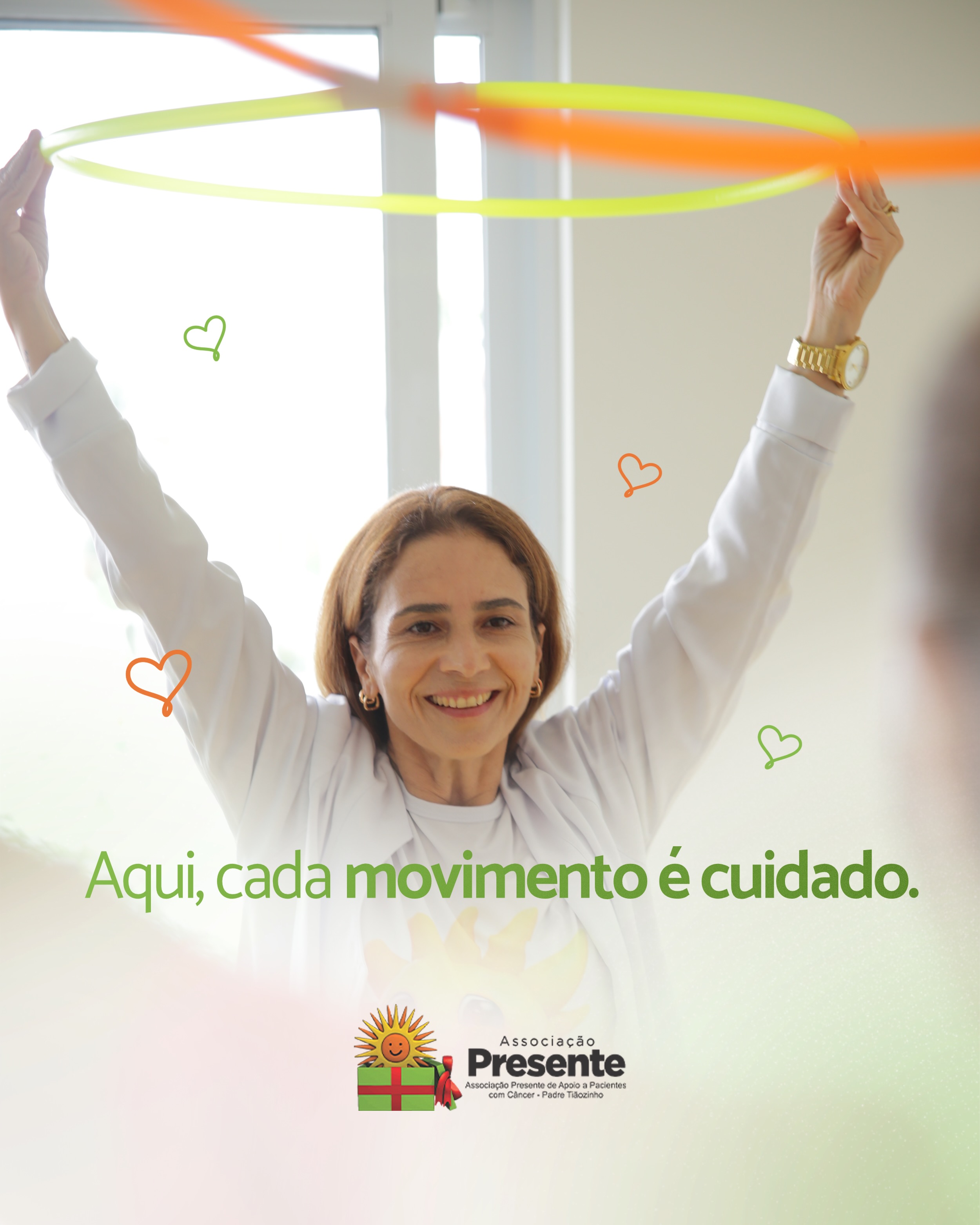 Cada movimento é um passo em direção à qualidade de vida. 💛
Na Associação Presente, a fisioterapia faz parte do cuidado integral oferecido aos nossos assistidos. Mais do que tratar limitações físicas, esse acompanhamento ajuda a aliviar dores, recuperar movimentos, fortalecer o corpo e devolver autonomia para as atividades do dia a dia.
Com atendimento humanizado e individualizado, caminhamos ao lado de cada assistido, respeitando seus limites e celebrando cada conquista.
Porque aqui, cada movimento é cuidado. ✨
#AssociaçãoPresente #FisioterapiaOncológica #Humanização #CuidadoIntegral