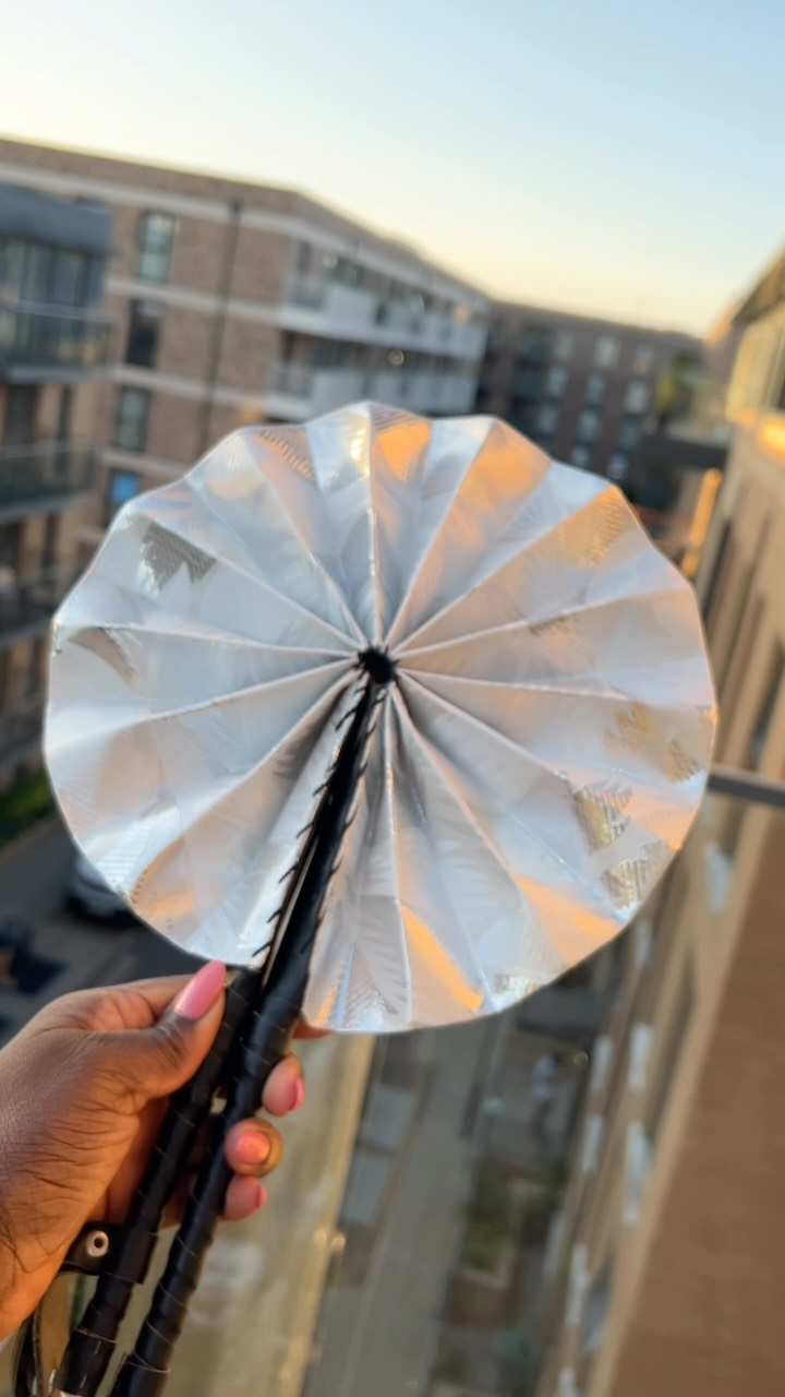 Gliding through summer like a Silver Siren🩶
.
Summer is hitting in full effect so I’m coming out with three new drops ! ( we love a last minute addition)
Introducing my 2nd fan Silver Siren. For those who love. Cool tone moonlight starry moment 🩶🩶🌑
Dress it up for the perfect golden summer accessory or carry it with day to night for that star girl moment ⭐️
.
Get yours now @bijoucreates
#summerfashions #goldenhourglow #bijoucreates