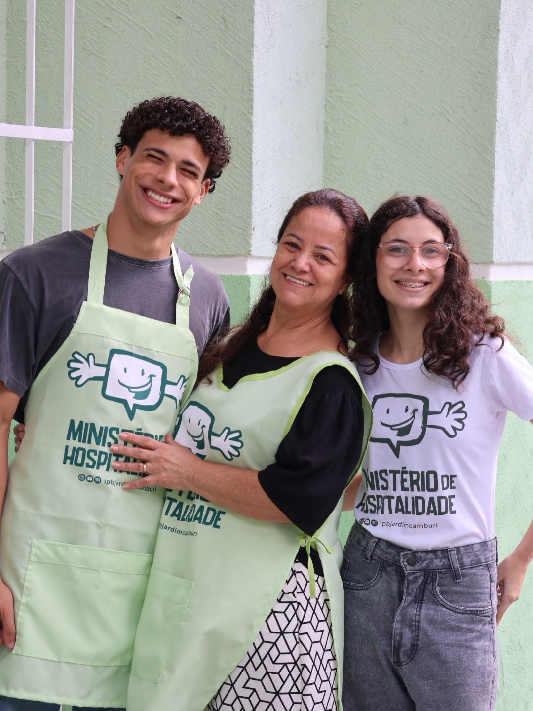 Quão bom é estarmos reunidos como Igreja do Senhor! Arraste para o lado para conferir alguns registros dos nossos cultos do último domingo (19/07) 💙📸
Prosseguimos com as exposições baseadas no livro de Filipenses, e refletimos com a palavra do Seminarista Murilo e o Pr. Oscar acerca de conselhos para a igreja de Filipos e como sermos crentes firmes em nosso Senhor Jesus!
Se você não pôde estar com a gente, nossos cultos ficam disponíveis em nosso canal no Youtube para acessar a qualquer momento.
Venha cultuar a Deus com a gente! Todos os domingos, às 9h e às 18h30 - será uma alegria receber você aqui na IPJC!