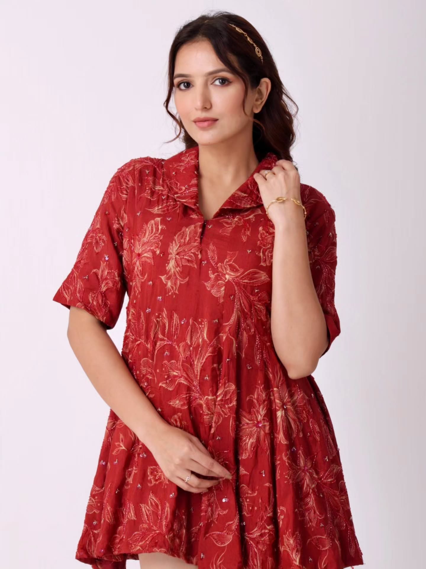 POV: You found your forever dress. 🌸✨
Shop: https://www.namitasharmalabel.com/product-page/hand-embroidered-silk-kali-dress-with-floral-detailing
#namitasharmalabel #silkdress #handembroidery #occasionwear #luxuryfashion