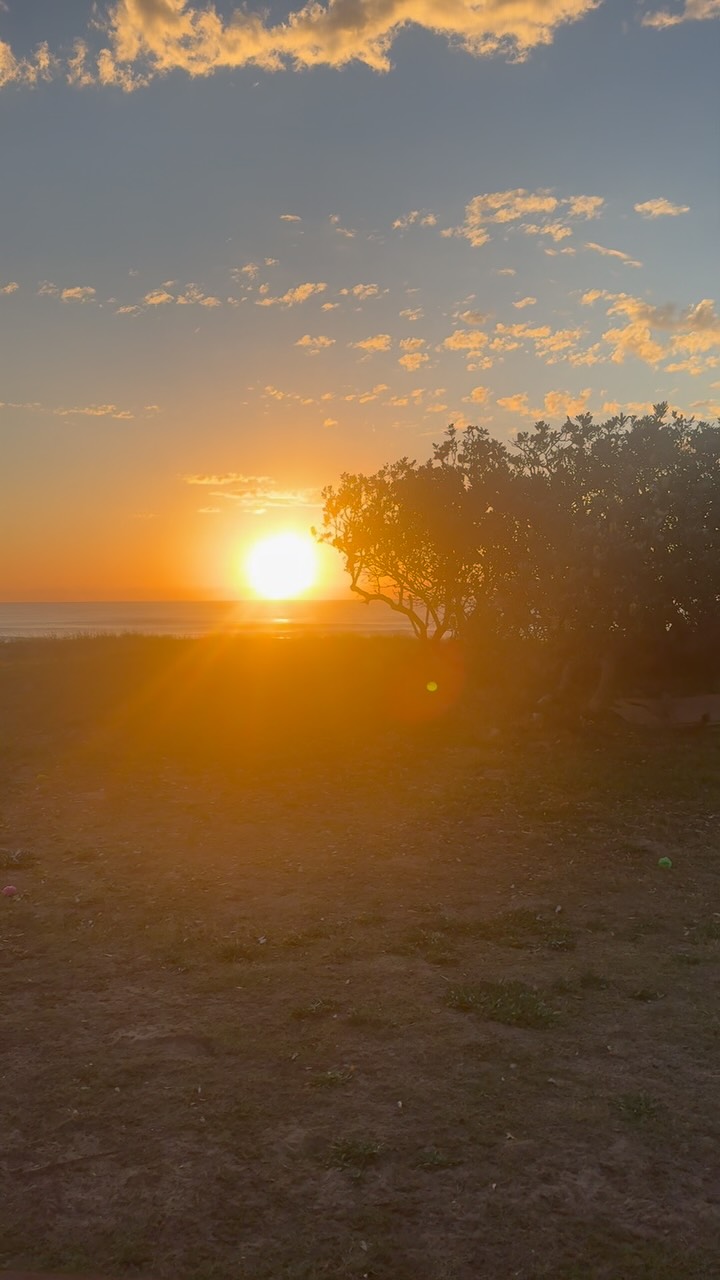 Who wouldn’t want to wake up to a view like this? 🌅 🤍