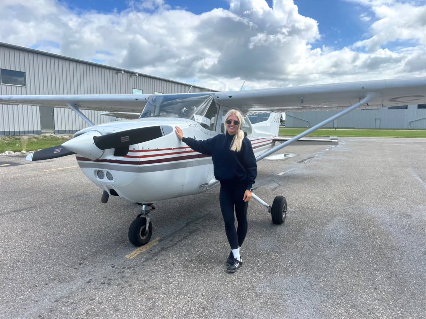 A beautiful day for a first Solo!
Congrats to Gracie for taking control all on her own for the first time! 🤙🏼🤙🏼
.
.
.
#ppl #cybw #firstsolo #studentpilot #aviation