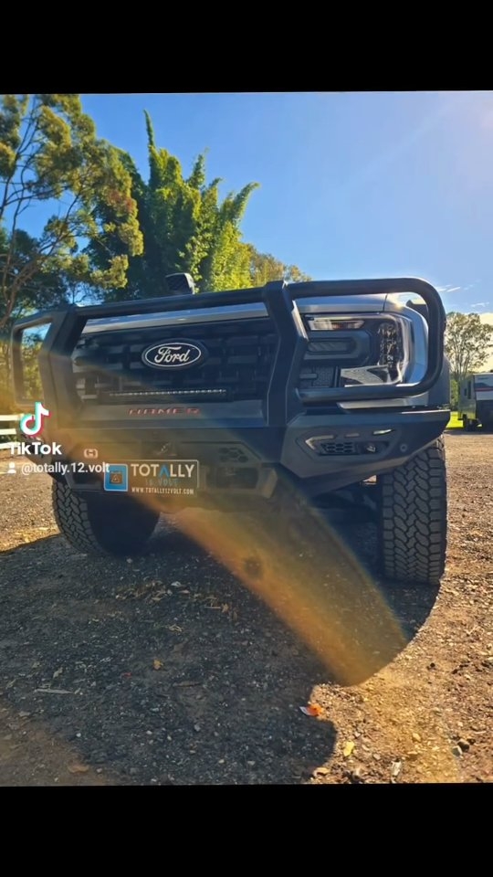 Check out this Super Duty. We fitted this Hamer 4x4 Bullbar and decked out the canopy with a tidy 220ah System. @hamer4x4 @enerdrive_australia
