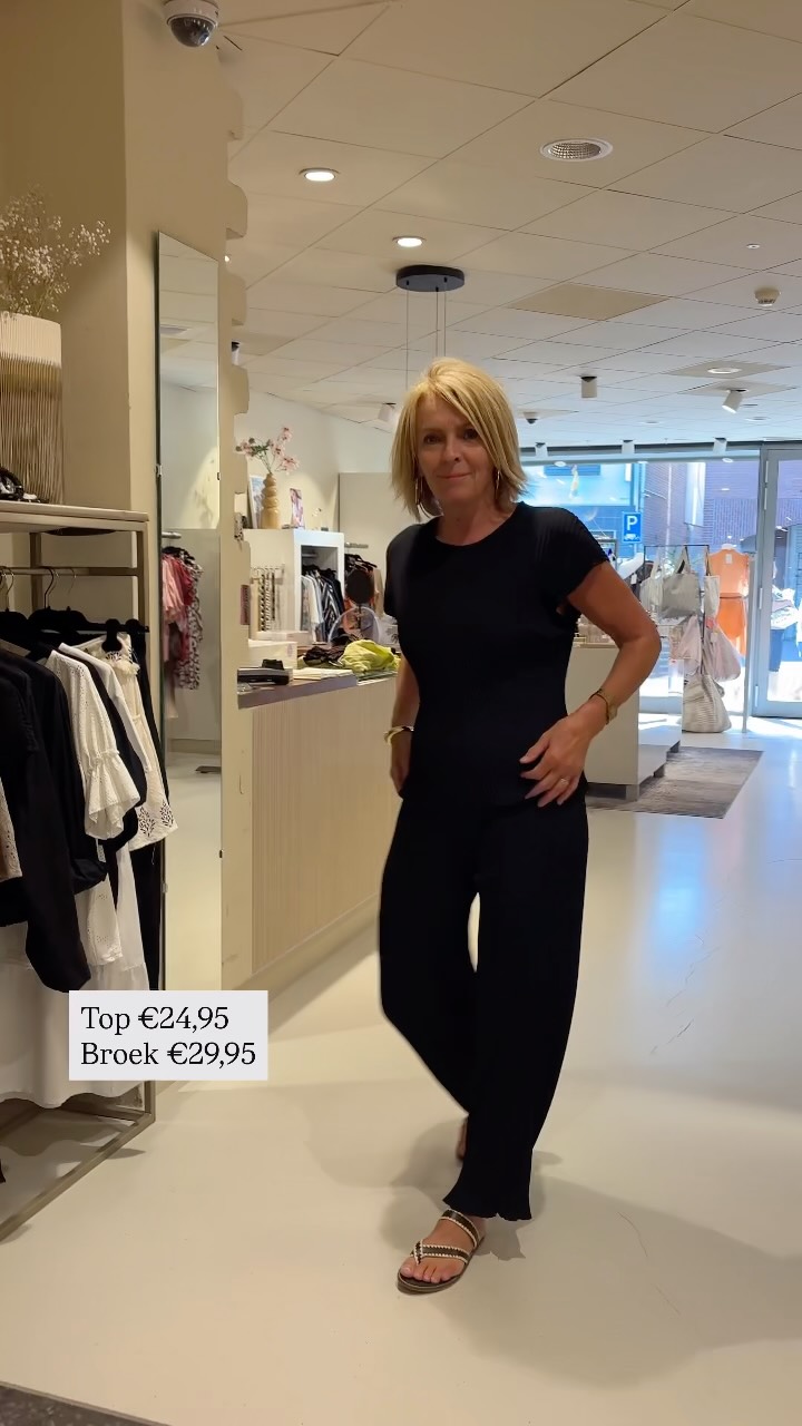 Elegant & comfortabel!
#sereen #damesmode #valkenswaard #kleding