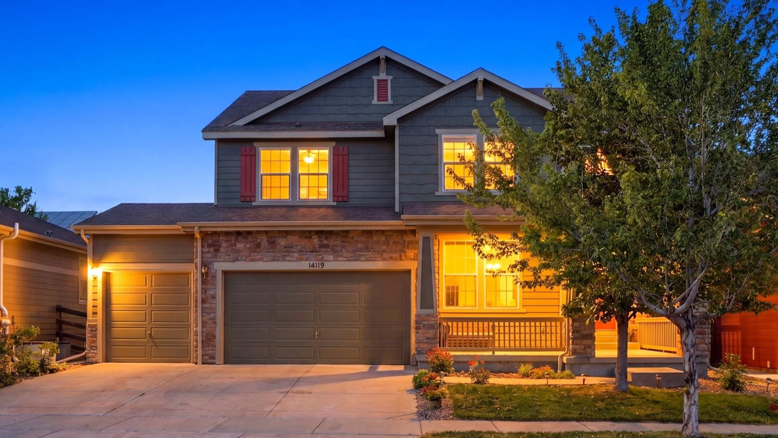 HOME FOR SALE IN ARVADA! 🚨🚨
5 Bedrooms + Den & Flex Space = Loft | 4 Bathrooms | 3,963 Total SF | #WhisperCreek | Two-Story | 3 Car Attached Garage
See more Photos & Video:
LINK IN BIO
☎️ Call/Text/Email for more information or a private showing!
Listing Agent: Natalia Blackie | HomeSmart Realty | 720-507-4784
✅ 5 Bedrooms + Den (Main Level) & Flex Space (Basement)
✅ 4 Bathrooms
✅ 3 Car Attached Garage + Built-in Cabinets
✅ Pride of Ownership
✅ Two-Story Style Home
✅ South East Facing Driveway
✅ Low HOA dues
✅ Newly renovated Backyard Landscaping
✅ Built-in Backyard Pergola
✅ Laminate Flooring
✅ Double Oven & Butler's Pantry
✅ Additional Spacious Loft (Upper Level)
✅ Open Floor Layout
✅ Built in 2013 🔨
✅ Kitchen with Granite countertops
✅ New Pine Shelving (Pantry)
✅ New Refrigerator + New Stovetop
✅ Media Room with Projector
✅ Wine Cellar & Wet Bar
✅ Covered Porch
✅ Community Pool 💦
✅ Trails, Tennis Courts, Park, Shopping nearby
✅ And so much more!
Listed by Natalia Blackie, HomeSmart Realty
#Colorado #RealEstate #Arvada #homesmartrealty
Each office is independently owned & operated.
