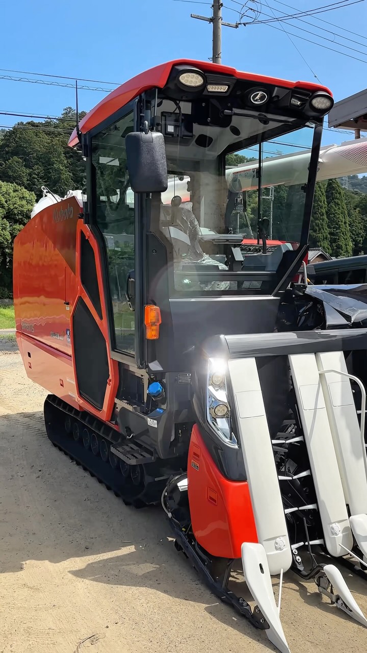 コンバイン納車しました✨🌾
今年もお米作り頑張ります!
稲刈りが楽しみです☺️