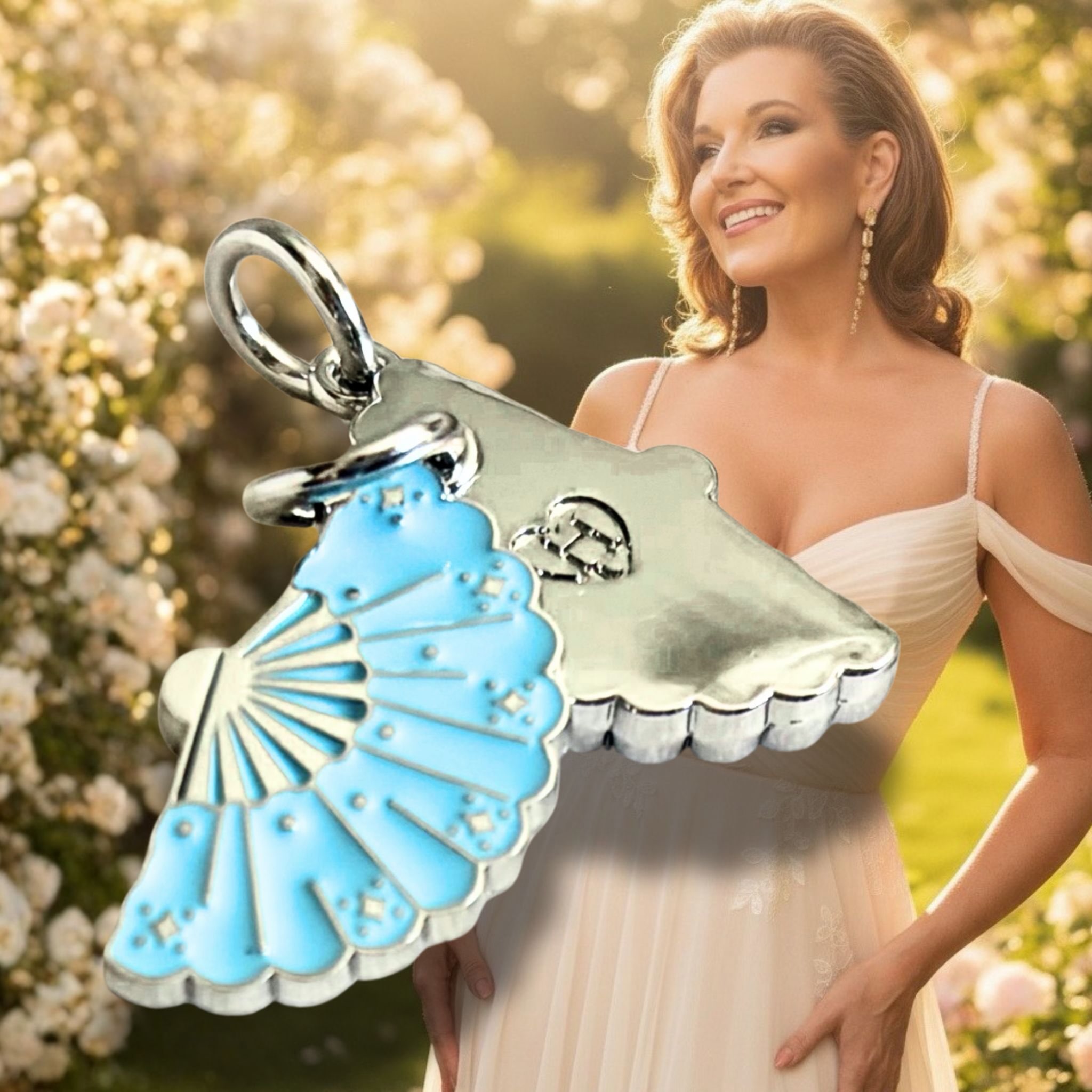 I am dropping a little Christmas in July because I just simply could not wait to show off my new charm! After tons of requests…the Sisters Blue Feather Fan Charm is here! Link is in my bio for Haloréa Charms & Keepsakes.
➡️FYI, the name Haloréa is the blending of Harper, Taylor and Heather❤️! Also, follow @halorea_official here on Instagram! We support the @rosemaryclooneyhouseofficial to preserve the legacy of Rosemary Clooney and Jazz!
#sisterssisters #rosemaryclooney #whitechristmas #halorea #charmsandkeepsakes
