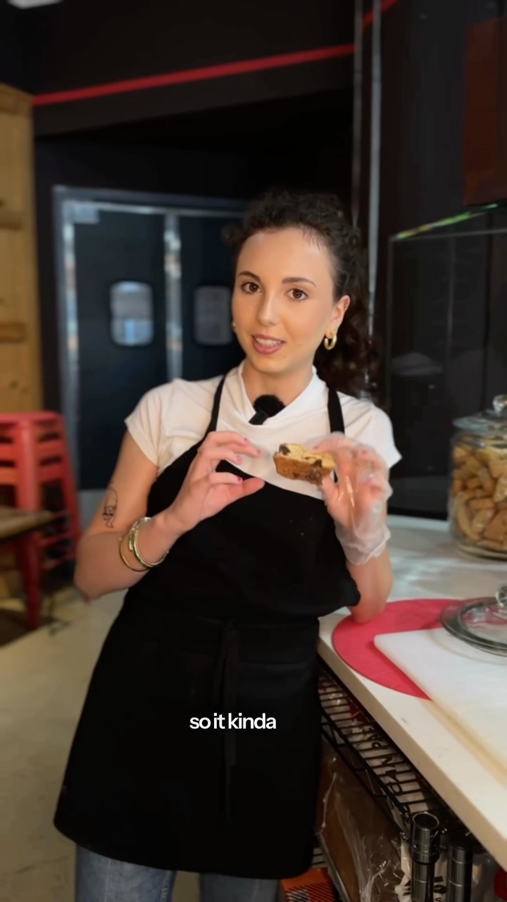 Gaia’s favorite way to enjoy Cantucci ☕️🍪🇮🇹
How do you enjoy yours?
#pratobakery #cantucci #authenticitalian #jerseycitybakery #jerseycity