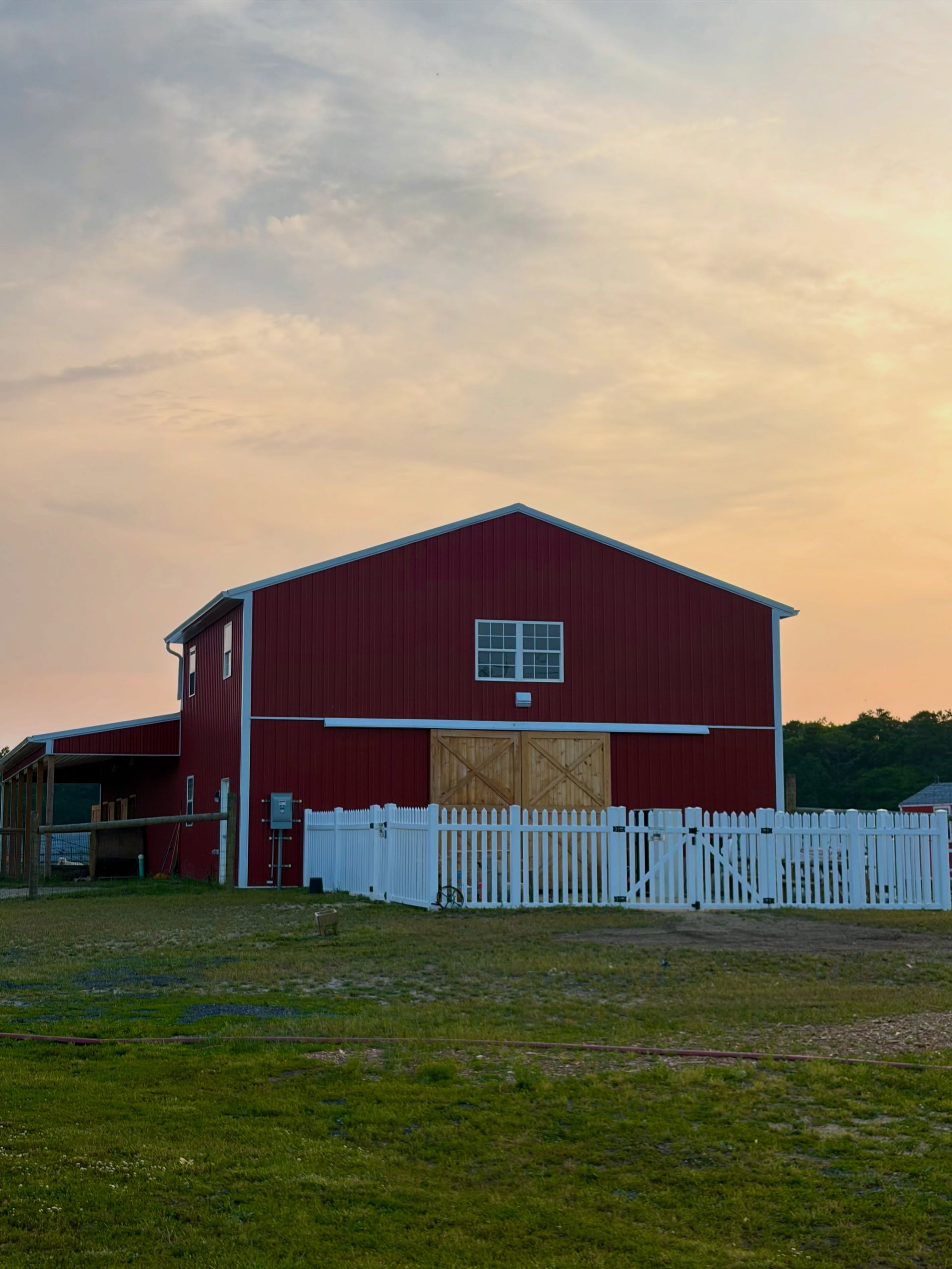 One week until our SOLD OUT dinner with Picnic & Defined Hospitality and we couldn’t be more excited! Guests will dine under the sunset while enjoying delicious dishes prepared by the brilliant chefs from Picnic, Reed’s Farm, and Steve & Cookie’s. It will be a night to remember!