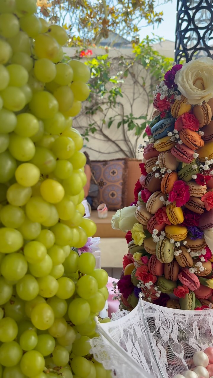 dream bridal shower unlocked 🔓
floating florals. chiffon. cascading towers of fresh fruit and macarons. all the prettiest details.
We’re obsessed. ☁️🤍
#bridalshower #fruittower #orangecountyevents #tablescape #desserttable