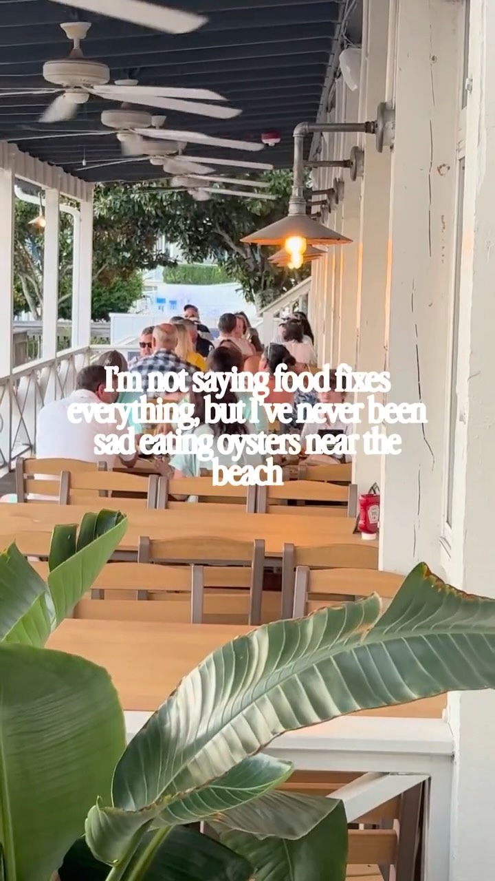 I'm not sure food fixes everything... but I've never been sad eating oysters by the water. 🦪🌊😌
Sounds like a pretty convincing argument to us.
Start your week with fresh oysters, handcrafted cocktails, and waterfront views that make Mondays a little easier.
🍻 Happy Hour
Monday | 4–5 PM
Half-price apps & drinks!
Because some Mondays deserve oysters... and a cocktail to go with them. 🍹☀️