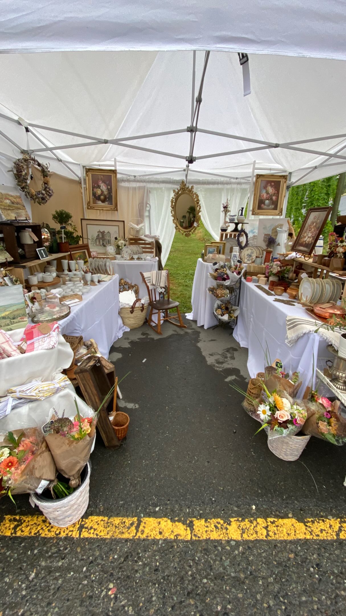 What a wonderful day at the Vintage Pasture Sale! 🤍🌿
A little rain in the morning certainly didn’t keep everyone away! It was so lovely to spend the day meeting new faces, catching up with familiar ones, and sharing our love of flowers, French vintage finds, and handmade botanical goods.
A heartfelt thank you to everyone who stopped by our booth, took home a bouquet, shopped our collection, or simply came by to say hello. Your support means the world to our little business.
Days like these remind us how fortunate we are to be part of such an amazing community.
Thank you to everyone who helped organize another beautiful event, and to all who braved the weather to come out and support local makers and small businesses.
Until next time… 🌸
With gratitude,
Maria & Lina