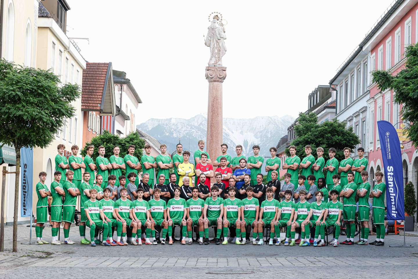 TSV Murnau Herren & A-Jugend
Saison 2026/2027
🐉💚
Danke an unsere Sponsoren @autohaus_stanglmair & @engelvoelkers.garmisch für eine weiter Saison mit euch an unserer Seite! Auf ein geiles weiteres Jahr💪🔥
#Murnau #Edid #einteam
TSV Murnau Herren Team 1
Saison 26/27🐉💚
#landesliga
TSV Murnau Herren Team 2
Saison 26/27 💚🐉
#kreisliga