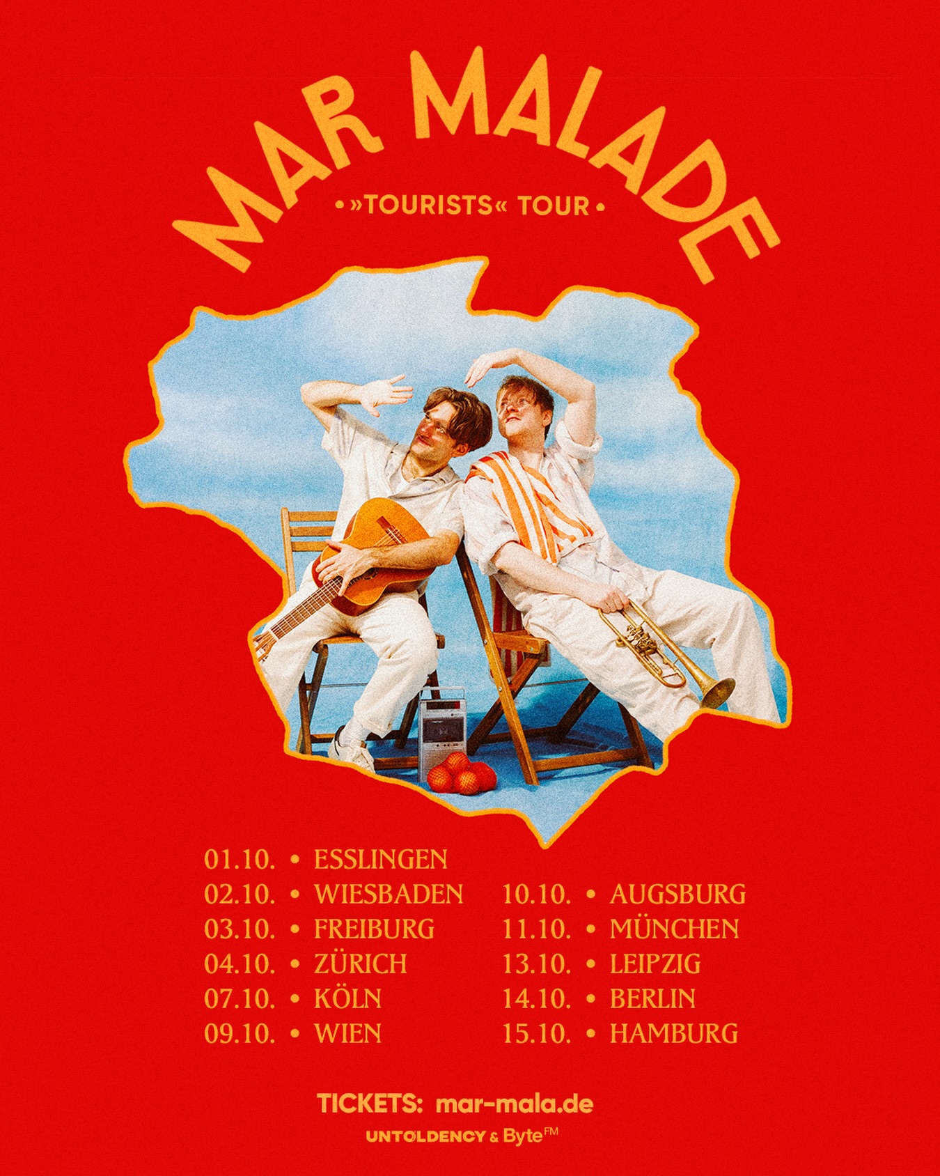 Come & visit: the »Tourists« Tour! »Grab« your ticket now to spend an evening »escaping« with us!
01.10. Esslingen @kulturzentrumdieselstrasse
02.10. Wiesbaden @schlachthof_wiesbaden
03.10. Freiburg @jazzhausfreiburg
04.10. Zürich @papiersaal
7.10. Köln @cbe_cologne
09.10. Wien @wukvienna
10.10. Augsburg @kantine_augsburg
11.10. München @muffatwerk
13.10. Leipzig @utconnewitz
14.10. Berlin @columbiatheater
15.10. Hamburg @mojo_club
We’re excited to see you all (again)! Playing the »evergreens«, some new music, bringing our multi-instrumentalist live band, some new anecdotes and beloved »Quatsch«, some dances and summery melodies.
Traveling the stages with us:
@jentetabeling on drums & percussion
@jan.lando on brass, bass & mellotron
Presented by:
@untoldency
@bytefm
Booking by Paul Heuer
Photos by @manuelmeinhardt_dp
Graphic design by @michel_m_almeida