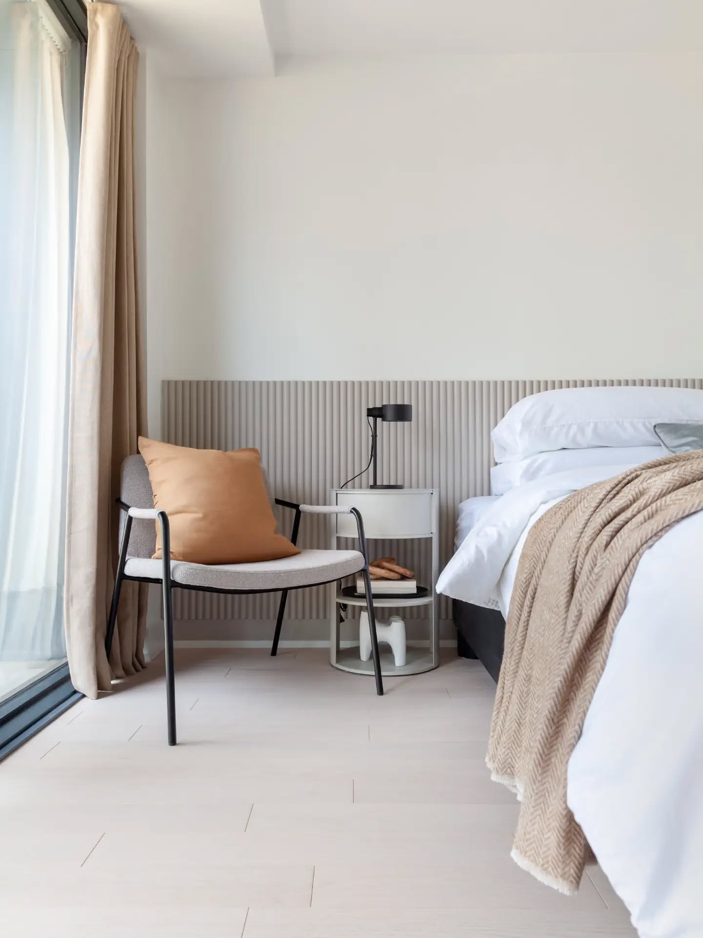 Where do you keep your clothes that's too dirty to hang or fold back into the closet but still clean enough to wear again?
A lot of times, the chair in the bedroom becomes that dumping ground for these clothes and could make the room look quite cluttered.
Our solution: we always try our best to leave a small section for this purpose when planning out organizers in the closet! Or assign a dedicated spot for these clothes to help minimize the visual clutter.
-
#aloeprojectbob #bedroomrenovation #flutedheadboard