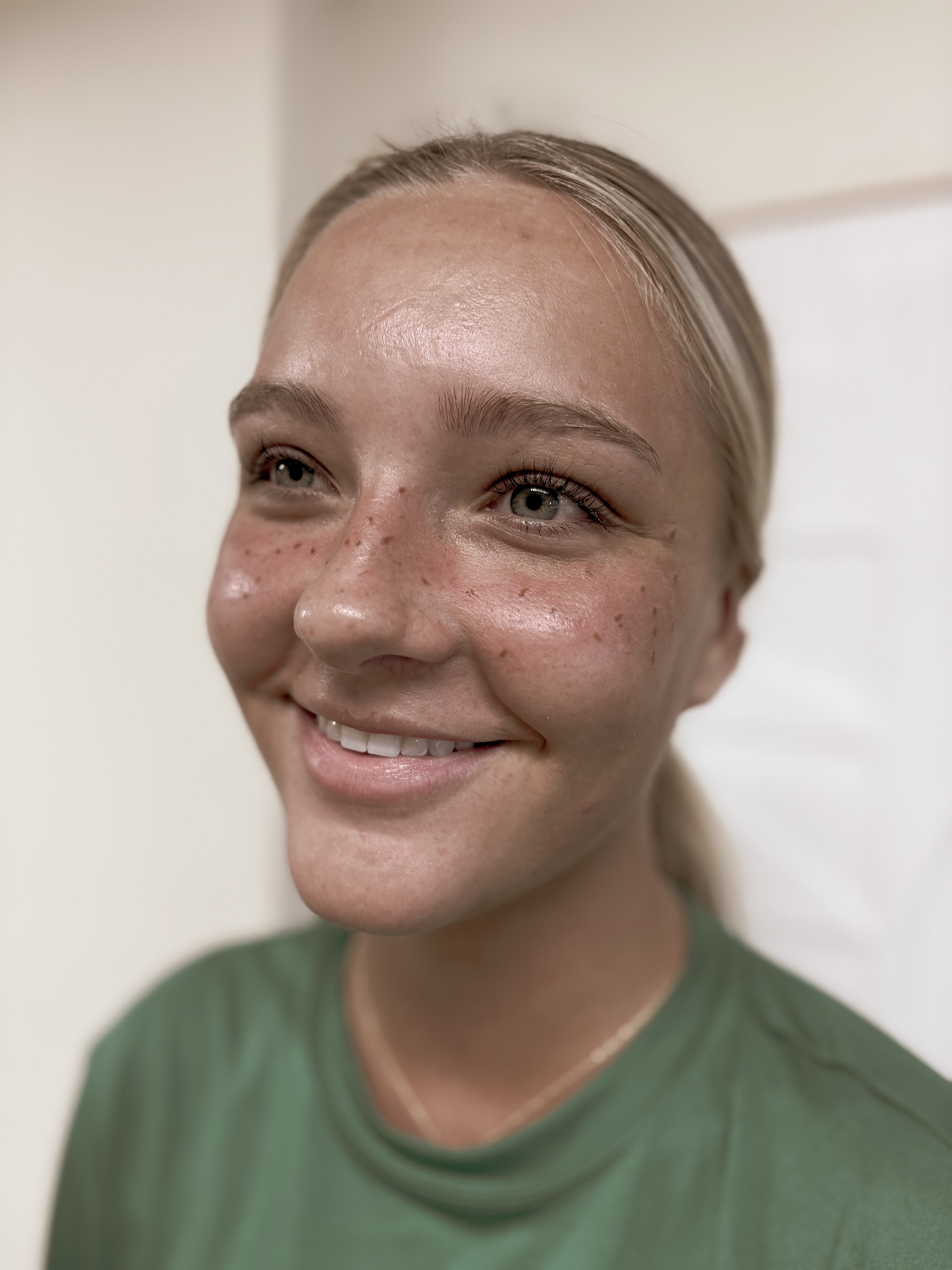 Faux Frecklessssss ☀️ S U N K I S S E D
#cosmetictattoohawaii #freckletattoo #freckletattoohawaii