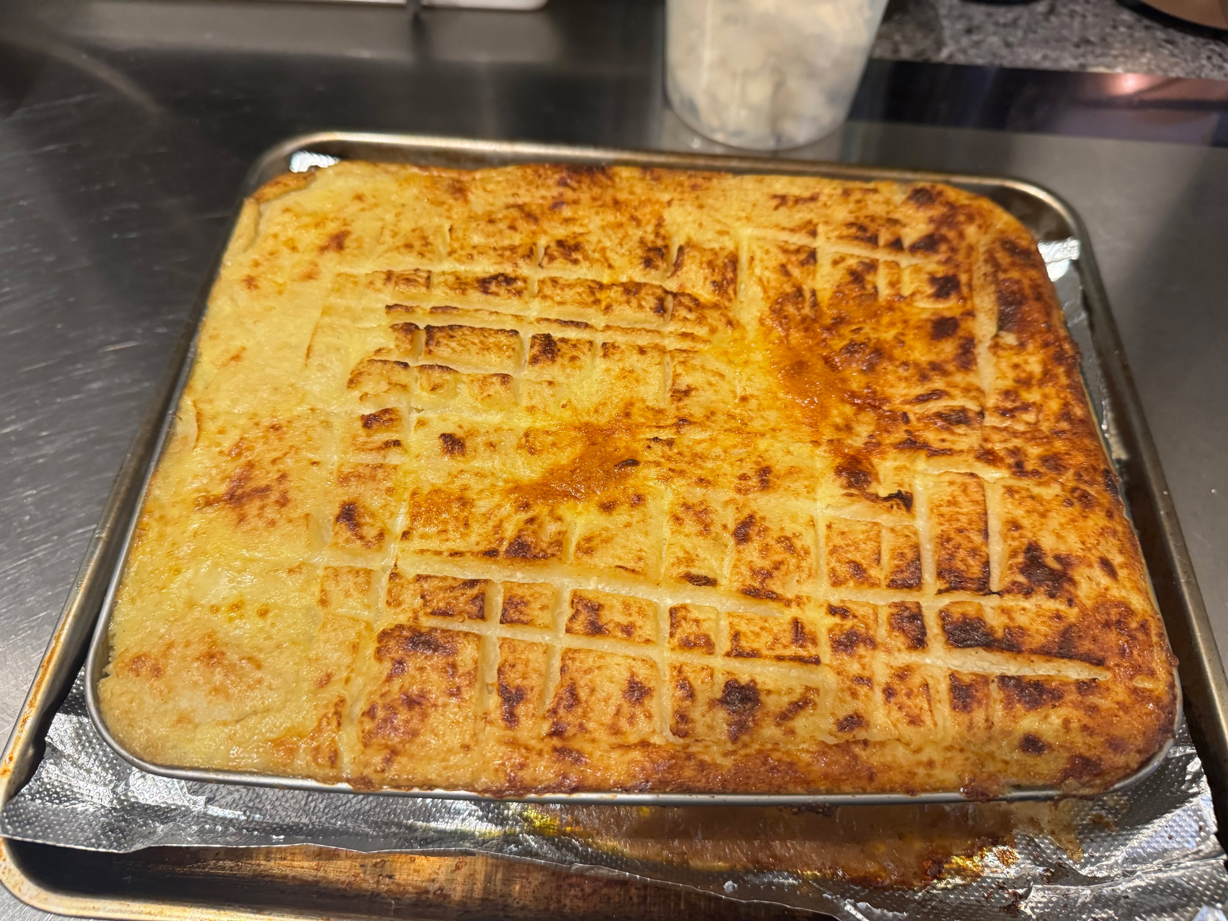 tonight’s dinner was a a keto cottage pie with ground beef and mixed veg and wonderful mushroom stock sauce/gravy and then covered in a rich garlic, cauliflower, ricotta, and roasted garlic mash absolutely perfect with this gray rainy drizzly night. And plenty of leftovers almost no carbs.
#ketodinnerideas #cottagepie #cauliflowermash #eatexploredrink42