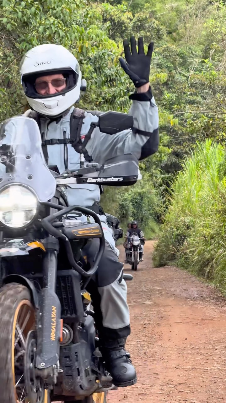 After two years at Donkey Sunrise, Ron is hitting the road again. 🏍️
He was always meant to be travelling south, but when his motorcycle blew up on his way to Ushuaia, his journey brought him back to Donkey Sunrise. 🇨🇴
What was supposed to be a temporary stop turned into two incredible years.
Ron became one of our very first long-stayers to truly find his home away from home here, and became a huge part of the Donkey Sunrise family. 🧡
In those two years, he helped with just about everything. But above all, he was there for the travellers passing through our doors.
With his mechanical skills, patience and endless willingness to help, he got countless riders back on the road. Sometimes with a quick fix, sometimes after hours in the workshop, and always with a story to share.
Now, two years later, it is time for him to continue the journey he started.
We are going to miss him a lot, but we are also incredibly happy to see him back on the bike and heading south again.
Thank you for everything, Ron. Donkey Sunrise will always be your home away from home!
—-
🛠️One practical update: our guest workshop will still be available for travellers who want to work on their own bikes. However, with Ron leaving, our expert workshop will be closed for now until further notice.